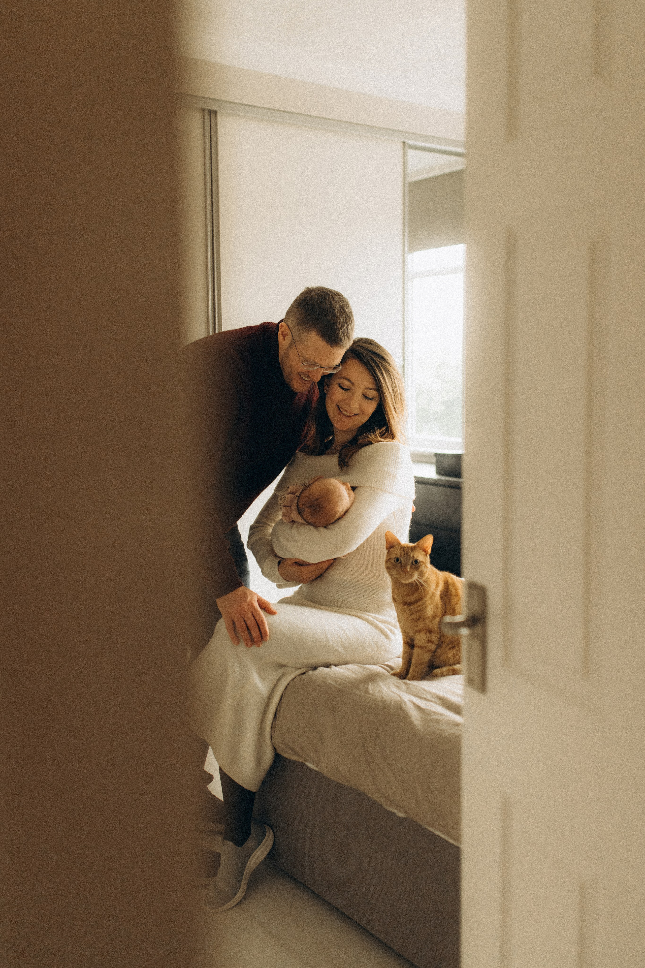 Home newborn session. Tania Gandrabur, photographer in West Midlands, England