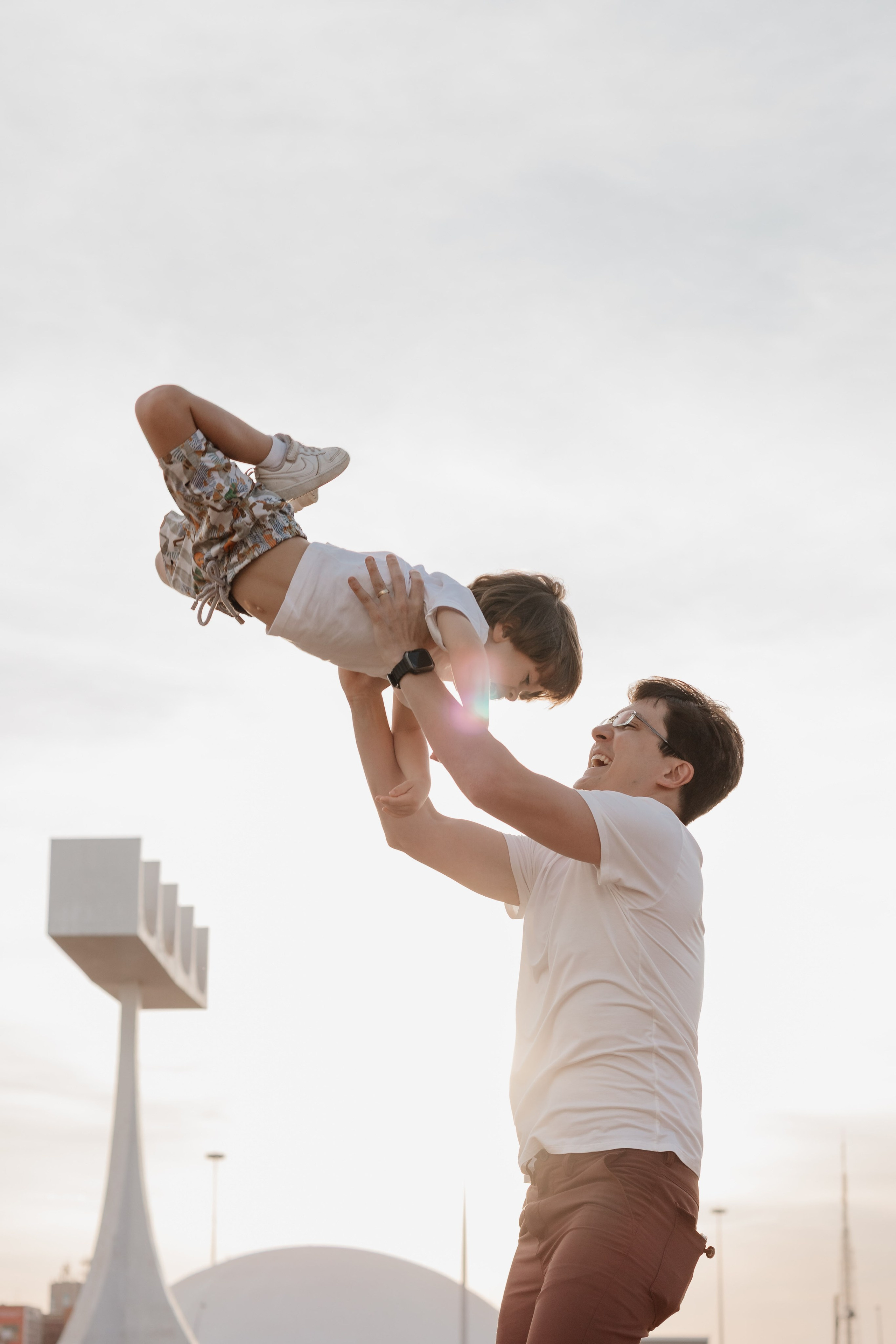 Ensaio Família na Catedral de Brasília | Fotografia Afetiva em Brasília. Ize Fotografia — Ensaios e Festas de Família em Recife e Brasília