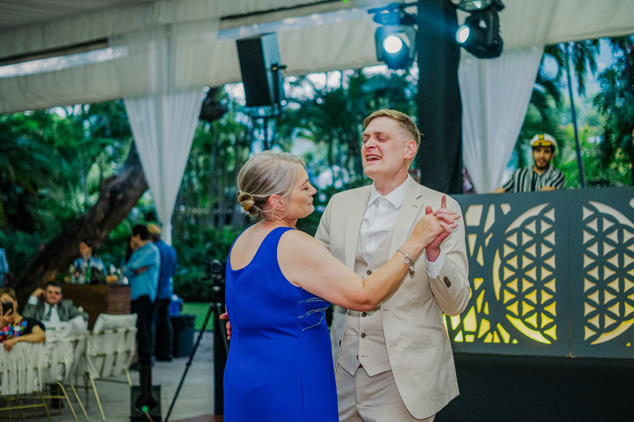 Abril & Dylan / Morelos. Wedding and family photographer in Mexico City