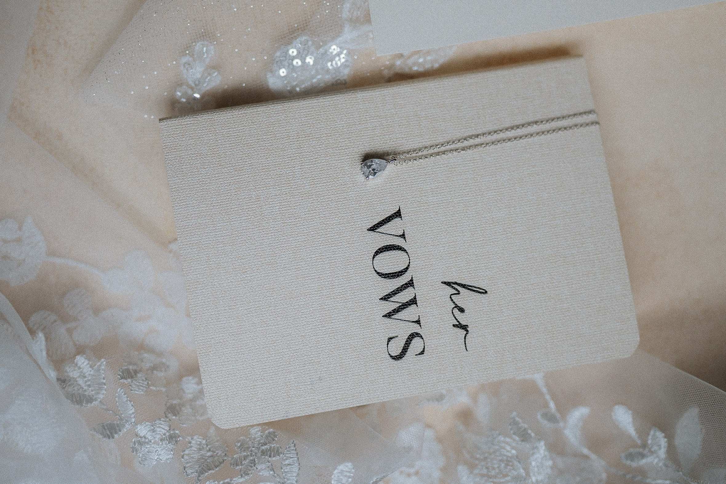 AMANDA & JAISON. WEDDING PHOTO COLOR GRADING