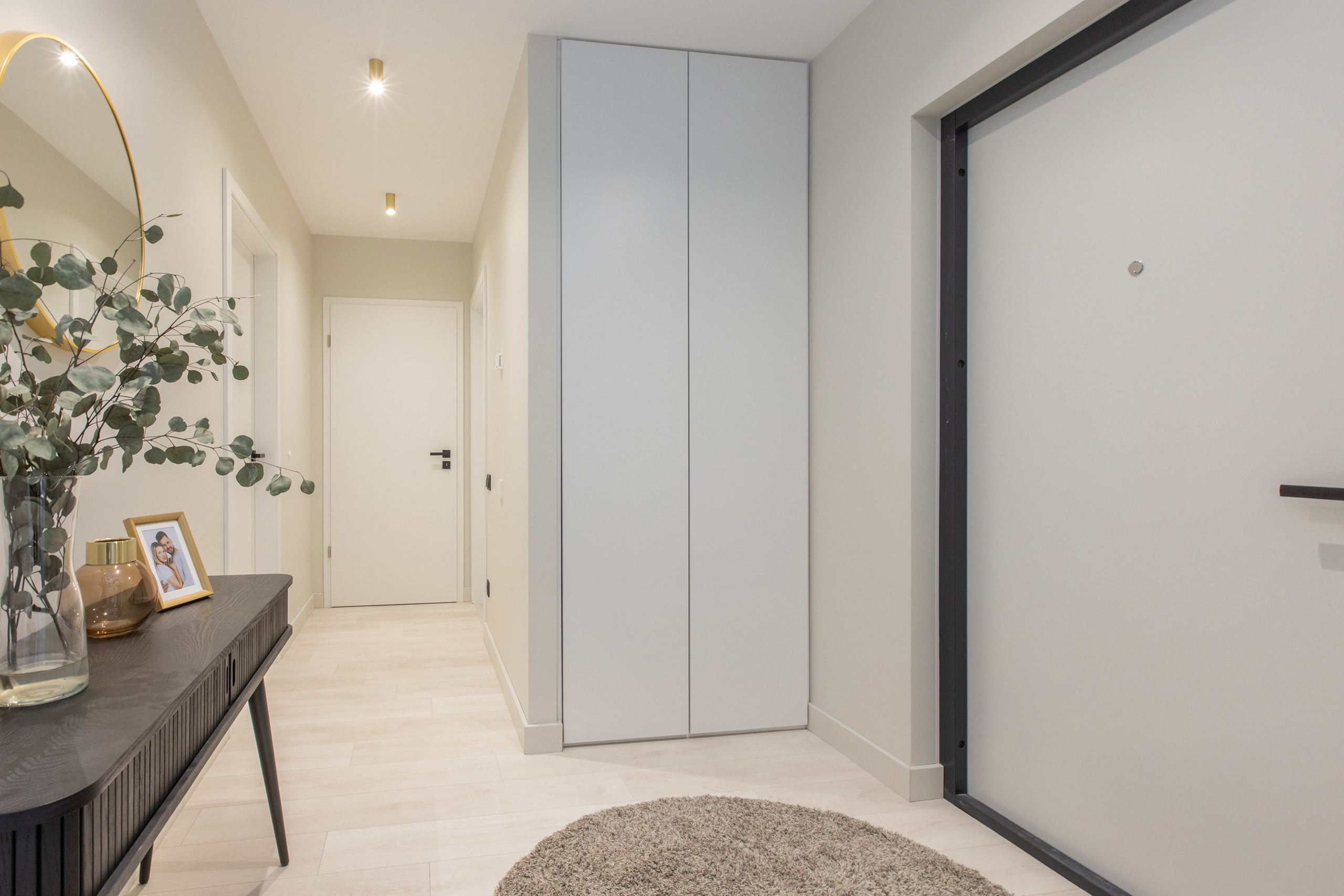 DEMO DZĪVOKLIS. Sākums