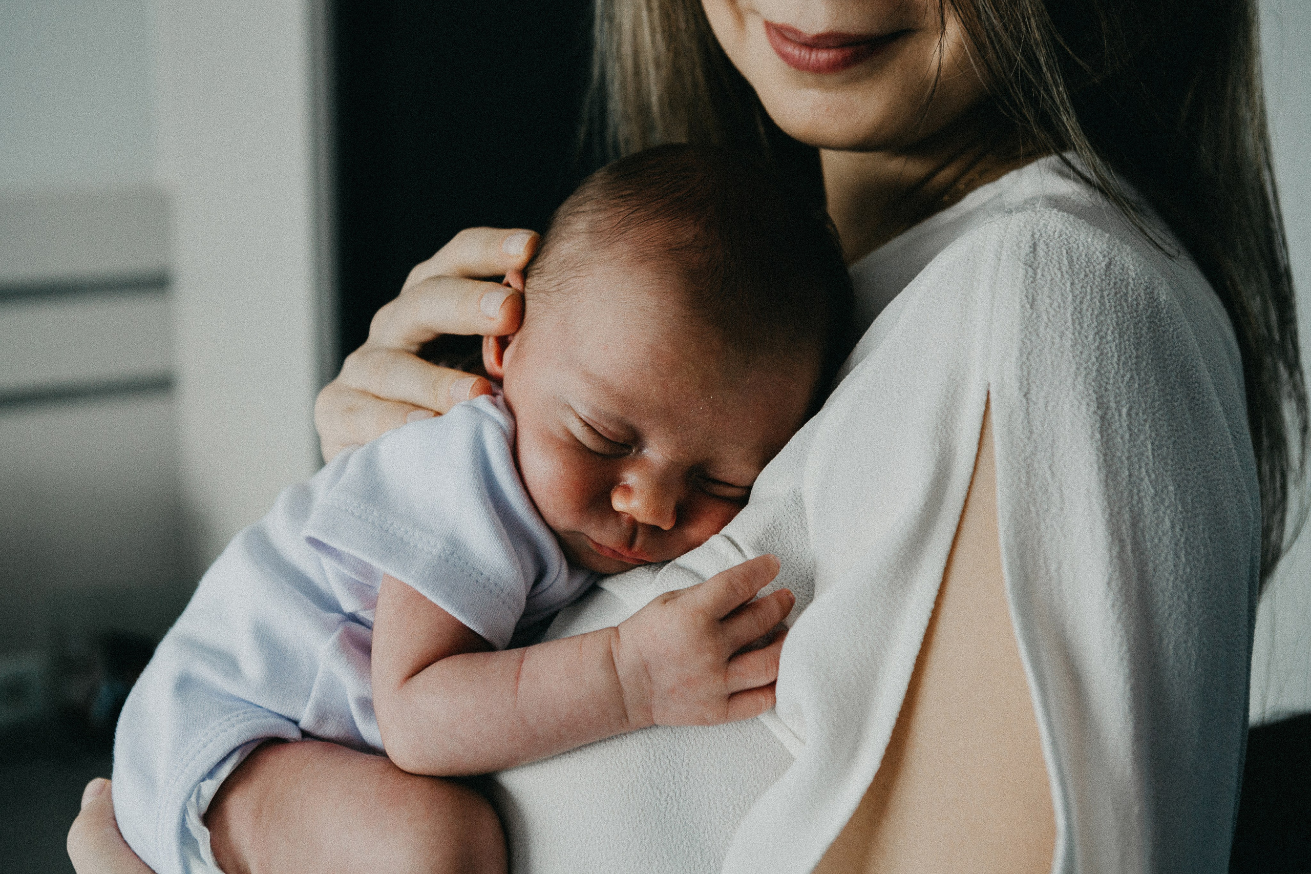 Bebê em casa. Fotógrafa de família