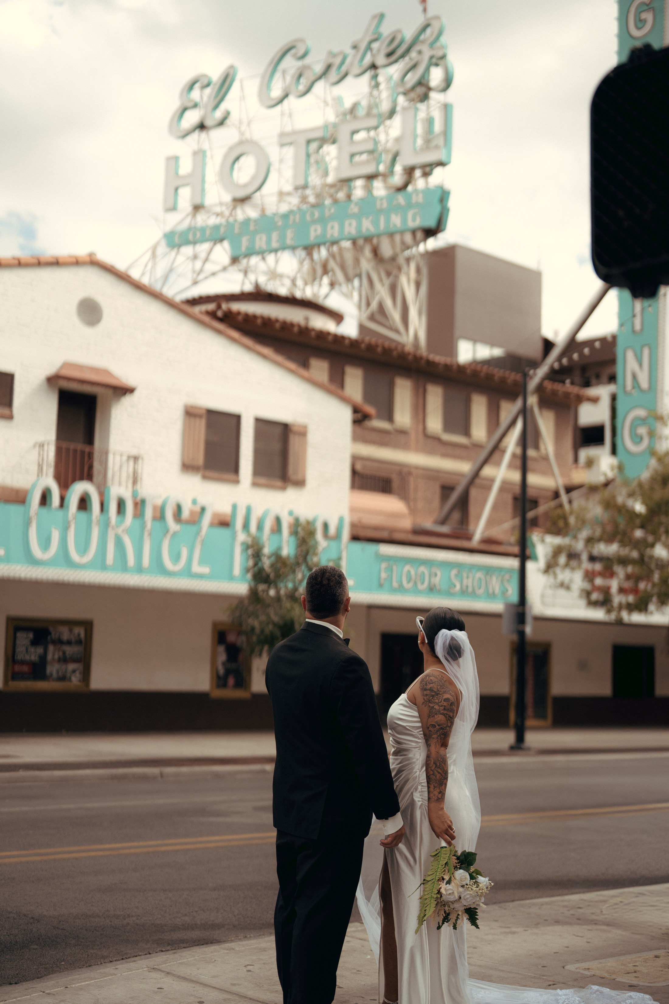 Noelani&Alex. Wedding & elopement photographer Viktoriya Kravtsov. Las Vegas