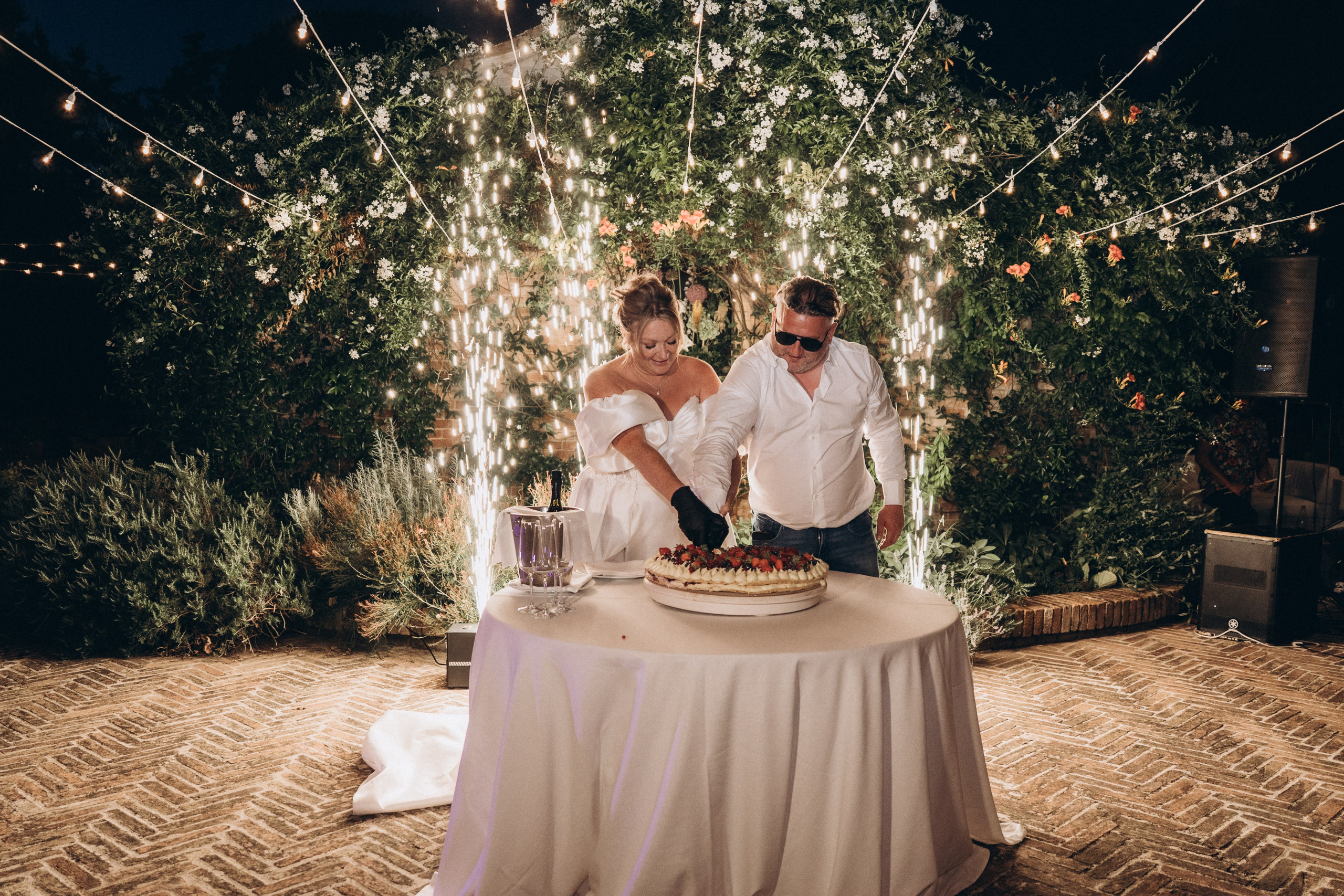 SARAH AND DEAN _VILLA TAMBOLINA. PHOTOGRAPHER IN ITALY