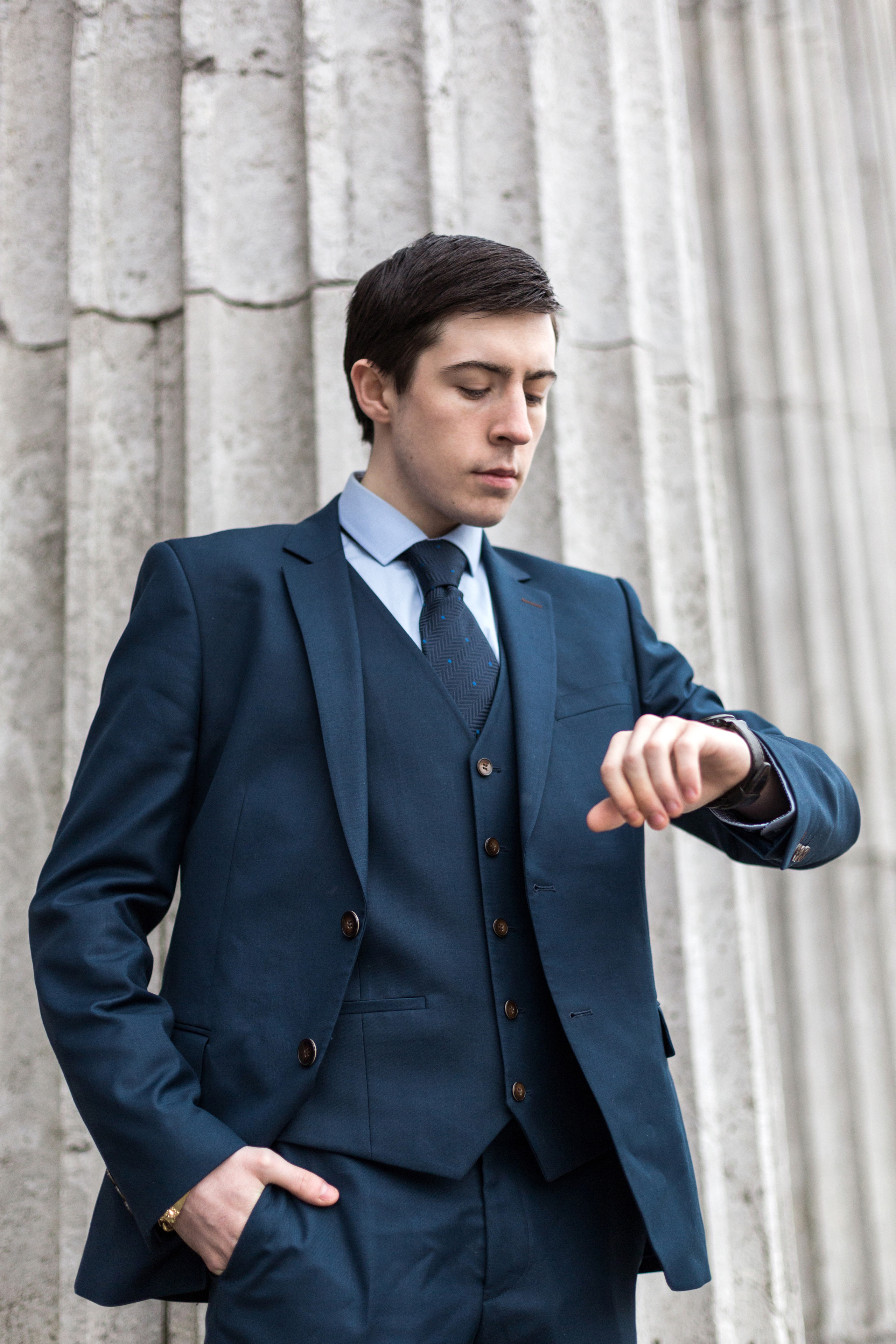 Peace behind. Wedding, family and children photography, portrait, reportage. photogr