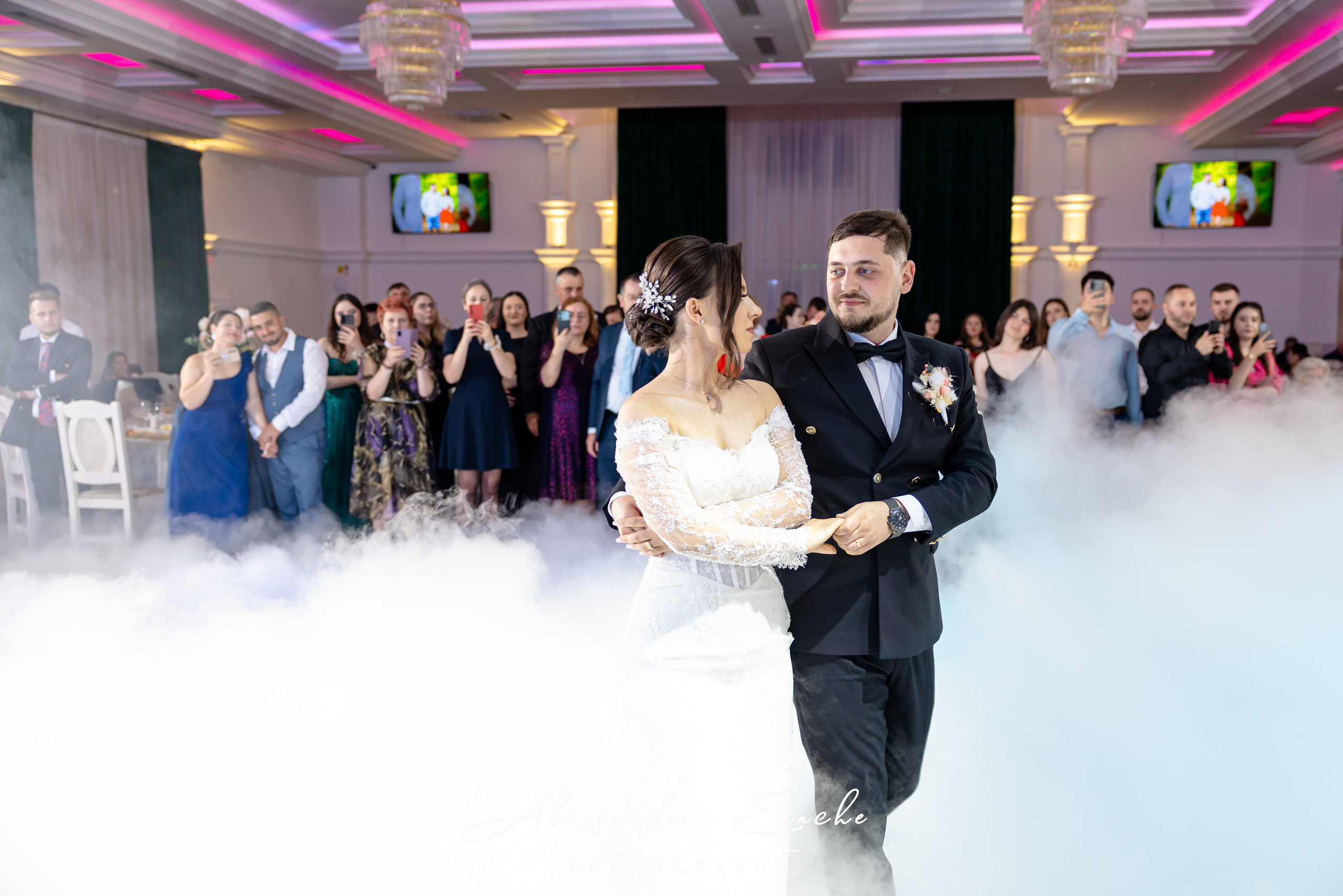Alexandru & Roxana. Alessander Enache–Fotograf de Nuntă Piatra Neamț