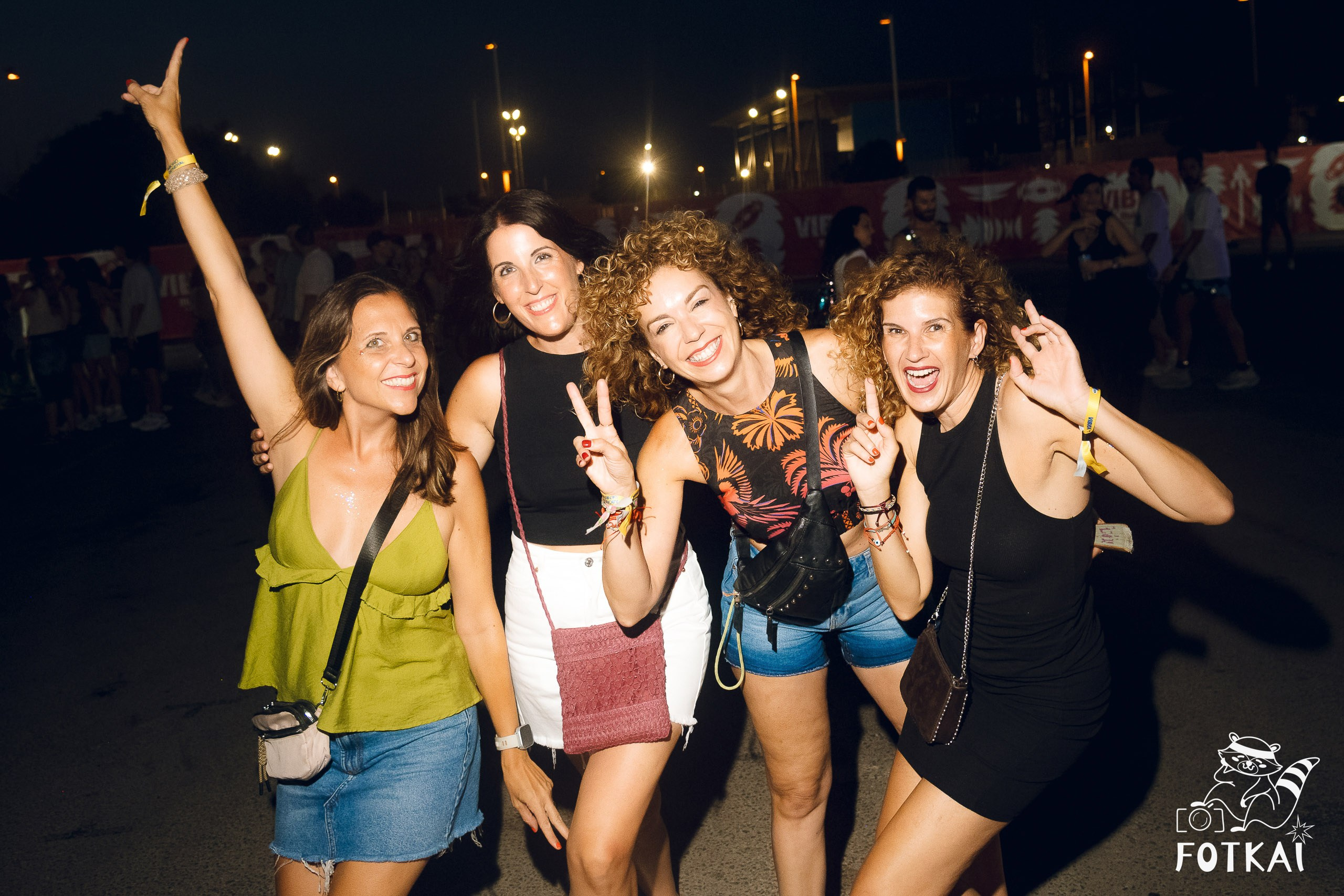 Low Festival 2026 — Fotorreportaje del primer día del festival indie en Torrevieja | FOTKAI