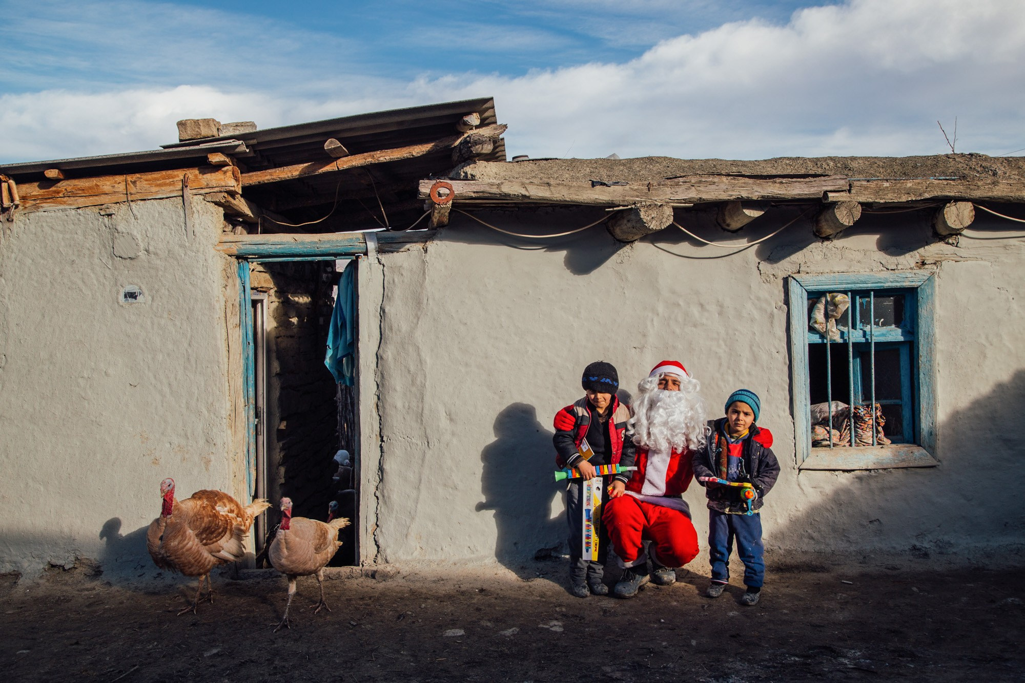 Şaxta Baba Ucqar Dağ Kəndlərində - Sosial Layihə. Bakıda Peşəkar Tədbir, Love Story və Təbiət Fotoqrafı — Elşən Baba