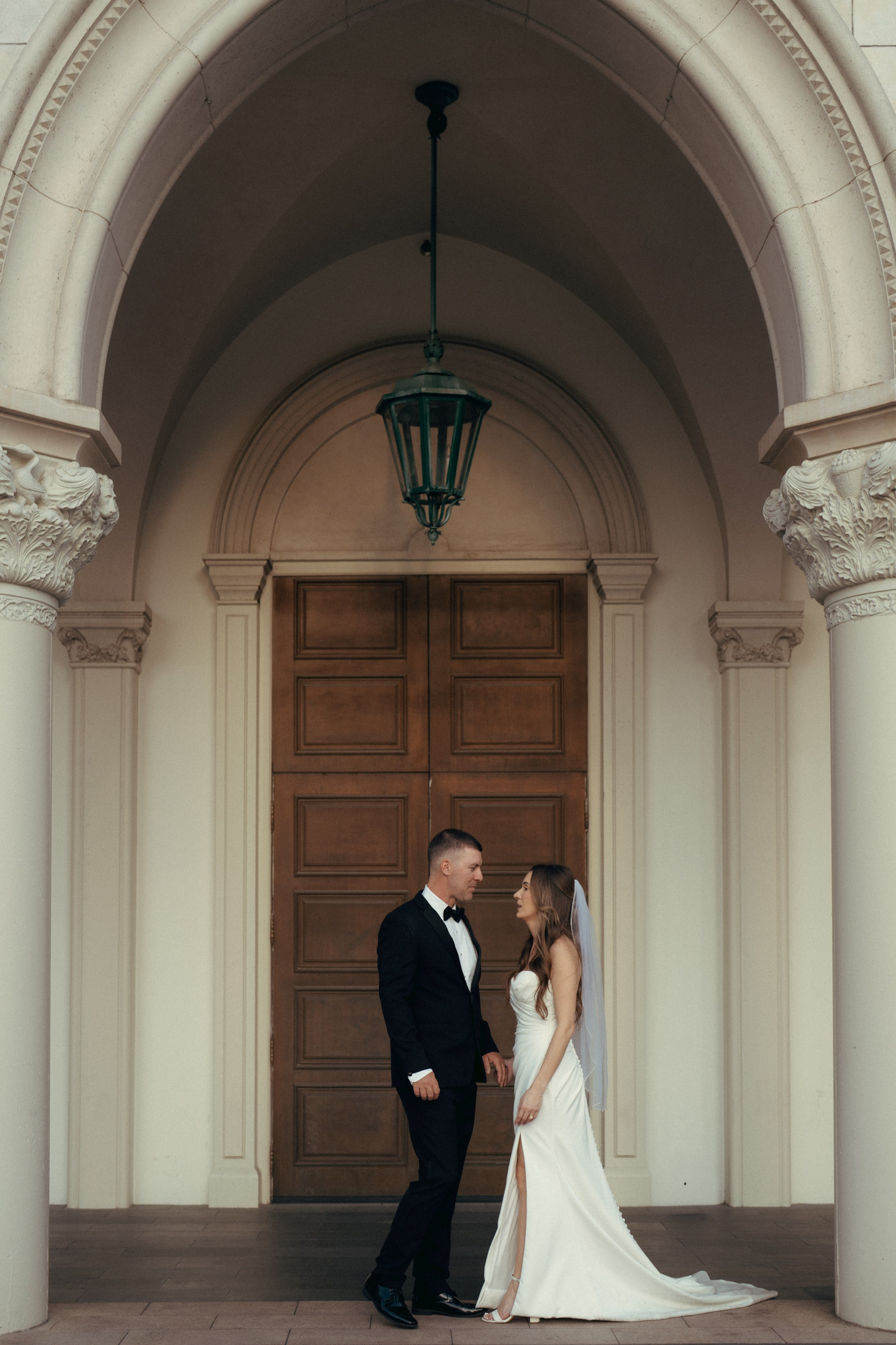 L&C. Wedding & elopement photographer Viktoriya Kravtsov. Las Vegas