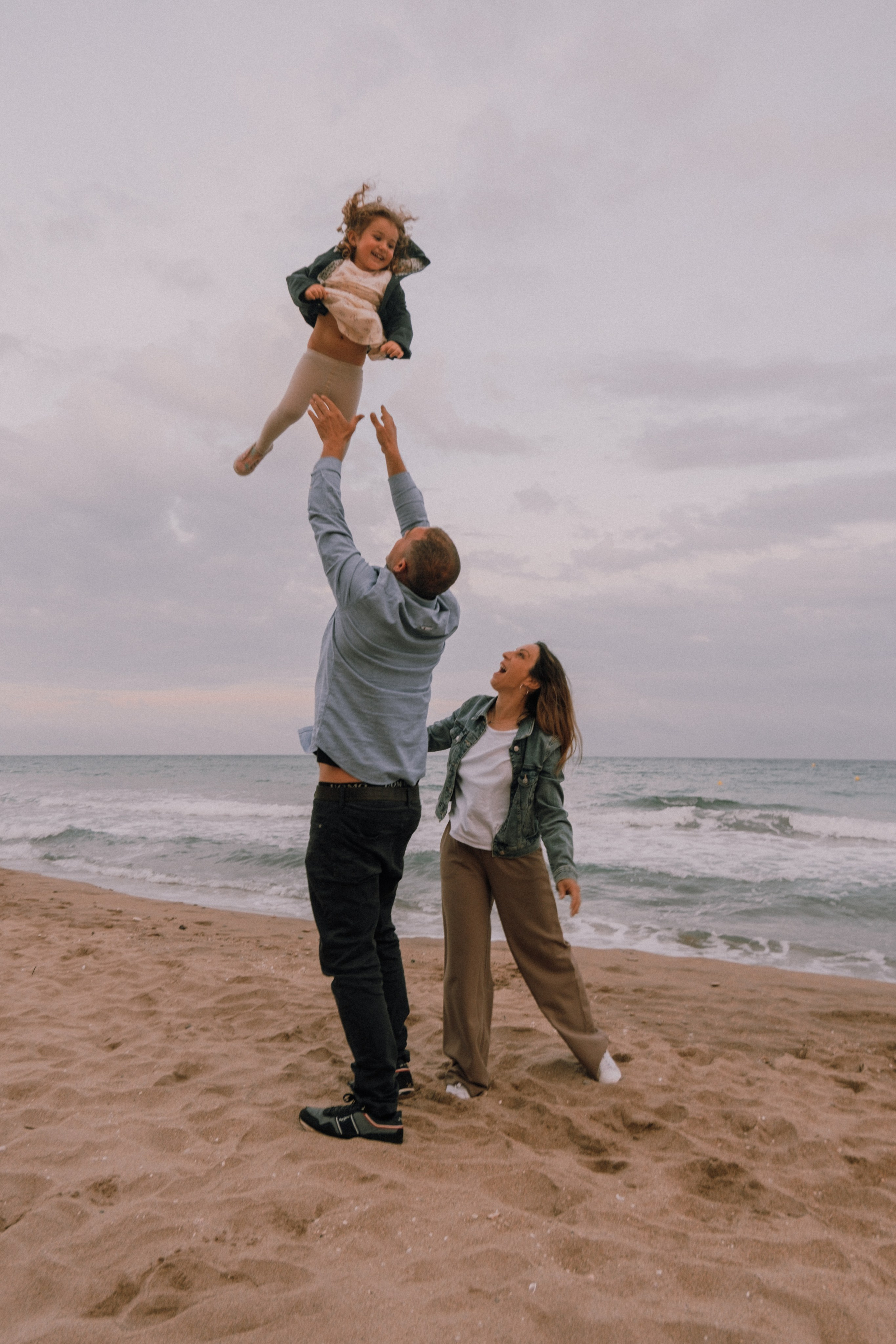 Семейная фотосессия на пляже. Профессиональная фотосъемка в Калафелле — Елена Медведева