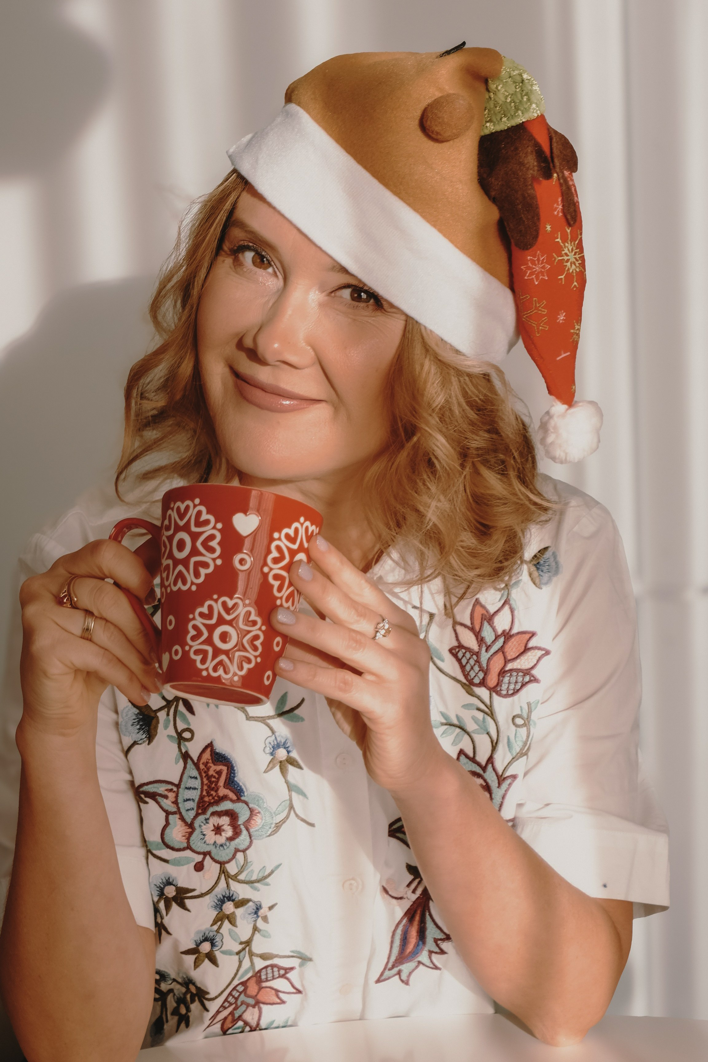 Sesión familiar en Navidad. Fotografía profesional en Calafell - Elena Medvedeva