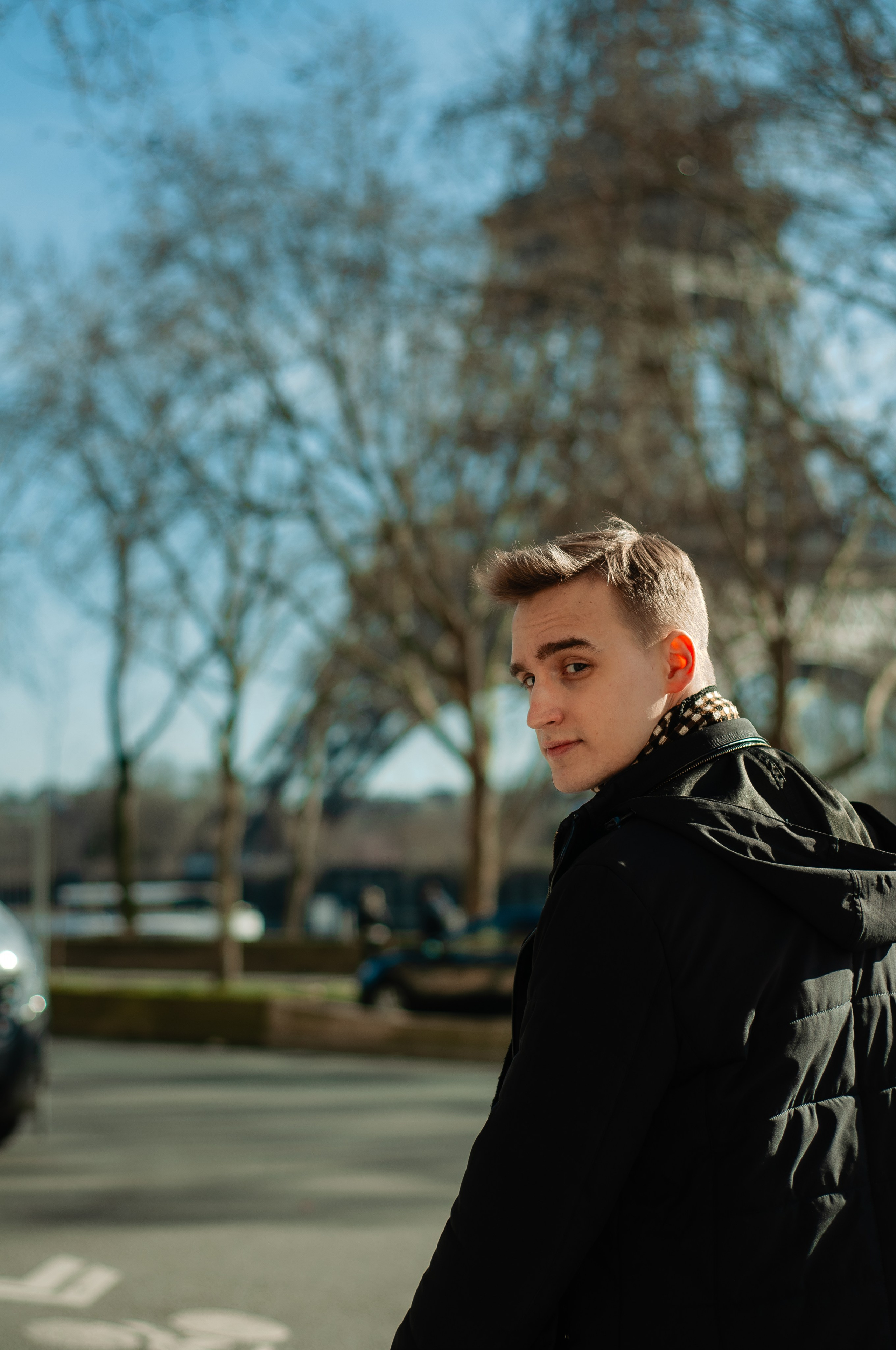 Мужская фотосессия у Эйфелевой башни. Фотограф в Париже Полина Осипова