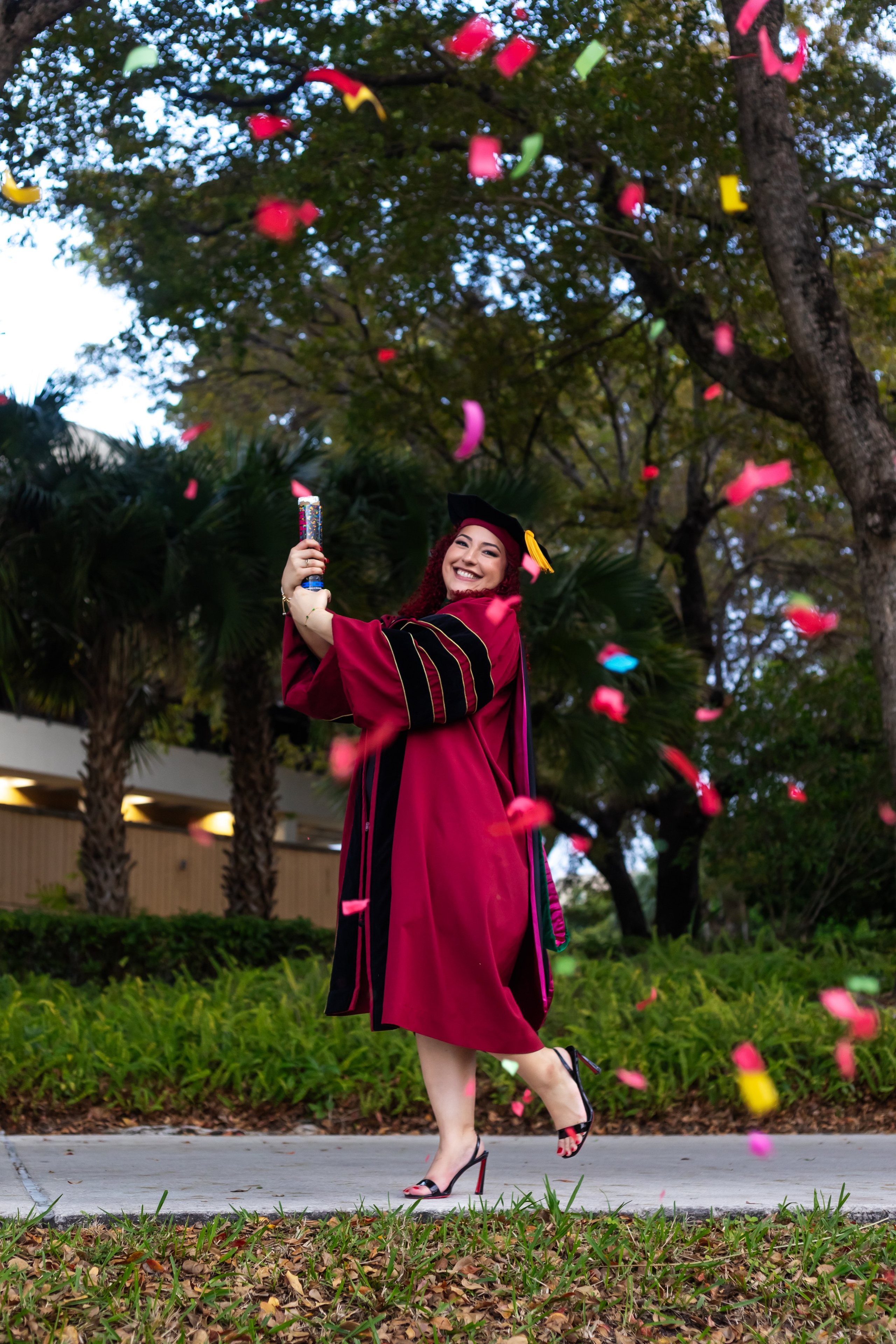 What (and Who) to Bring to Your Grad Photoshoot. Portrait and graduation photographer Marina Simanava