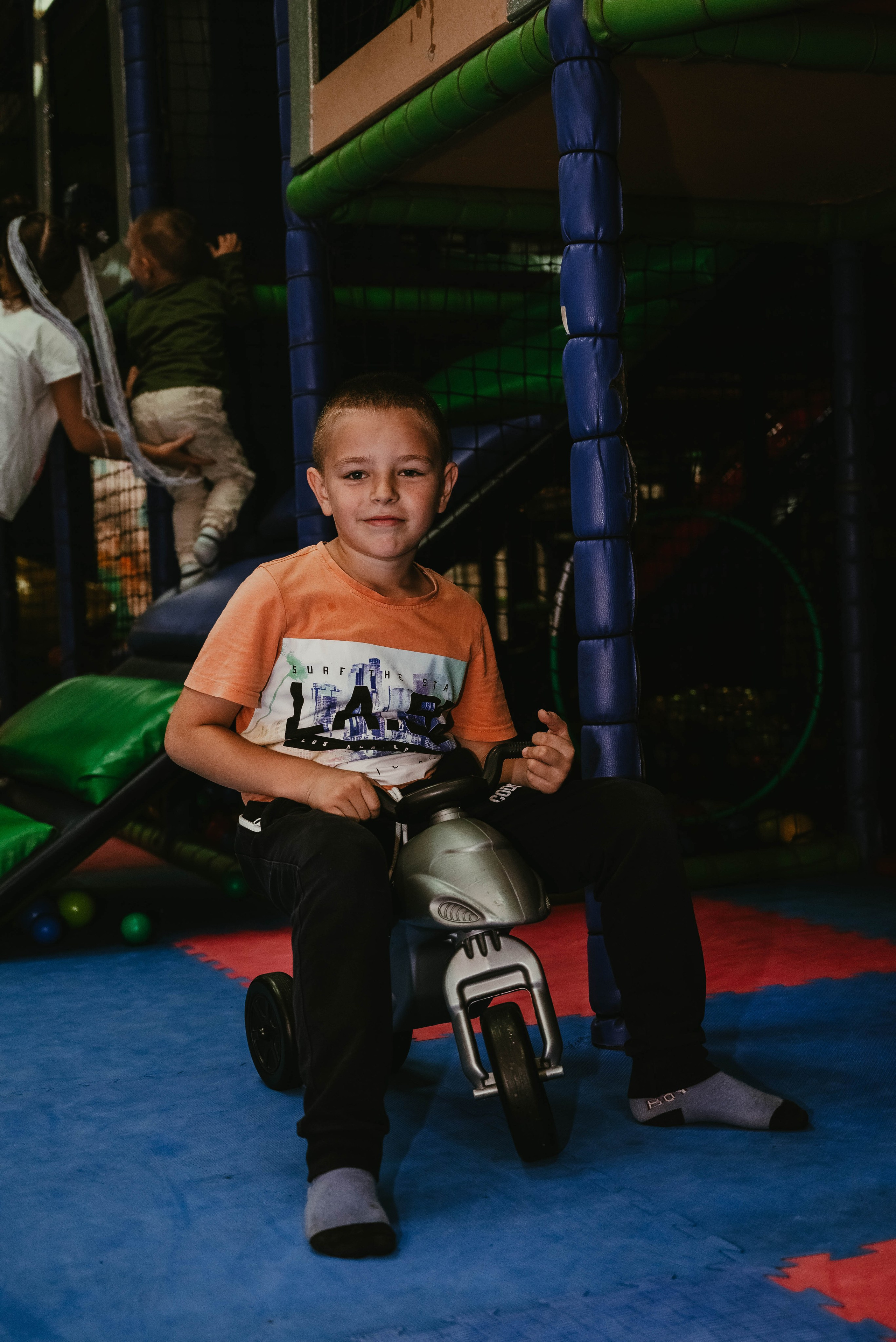 Lazar 8. rođendan. Dečiji i porodični fotograf