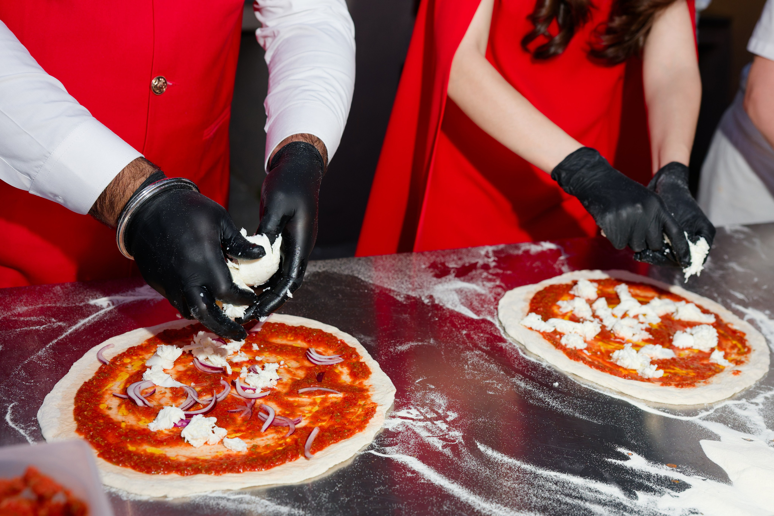 Pizza Party at Tenuta Massini, Florence, Italy. Destination Wedding Photographer — Nikita Burtsev