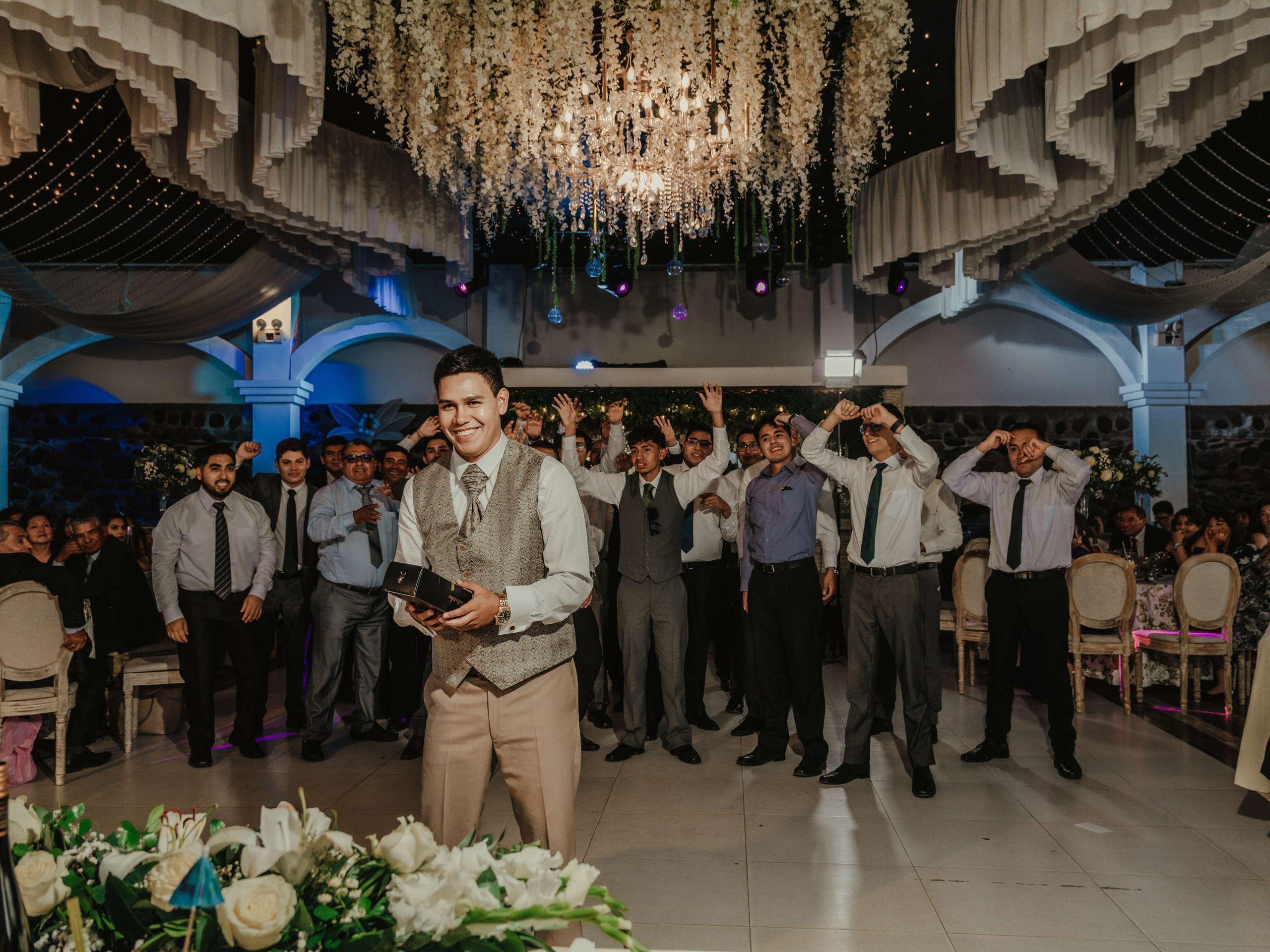 CARLA Y MARIO BODA RELIGIOSA. Studio KVTA | Fotografía y Video de Bodas en Arequipa