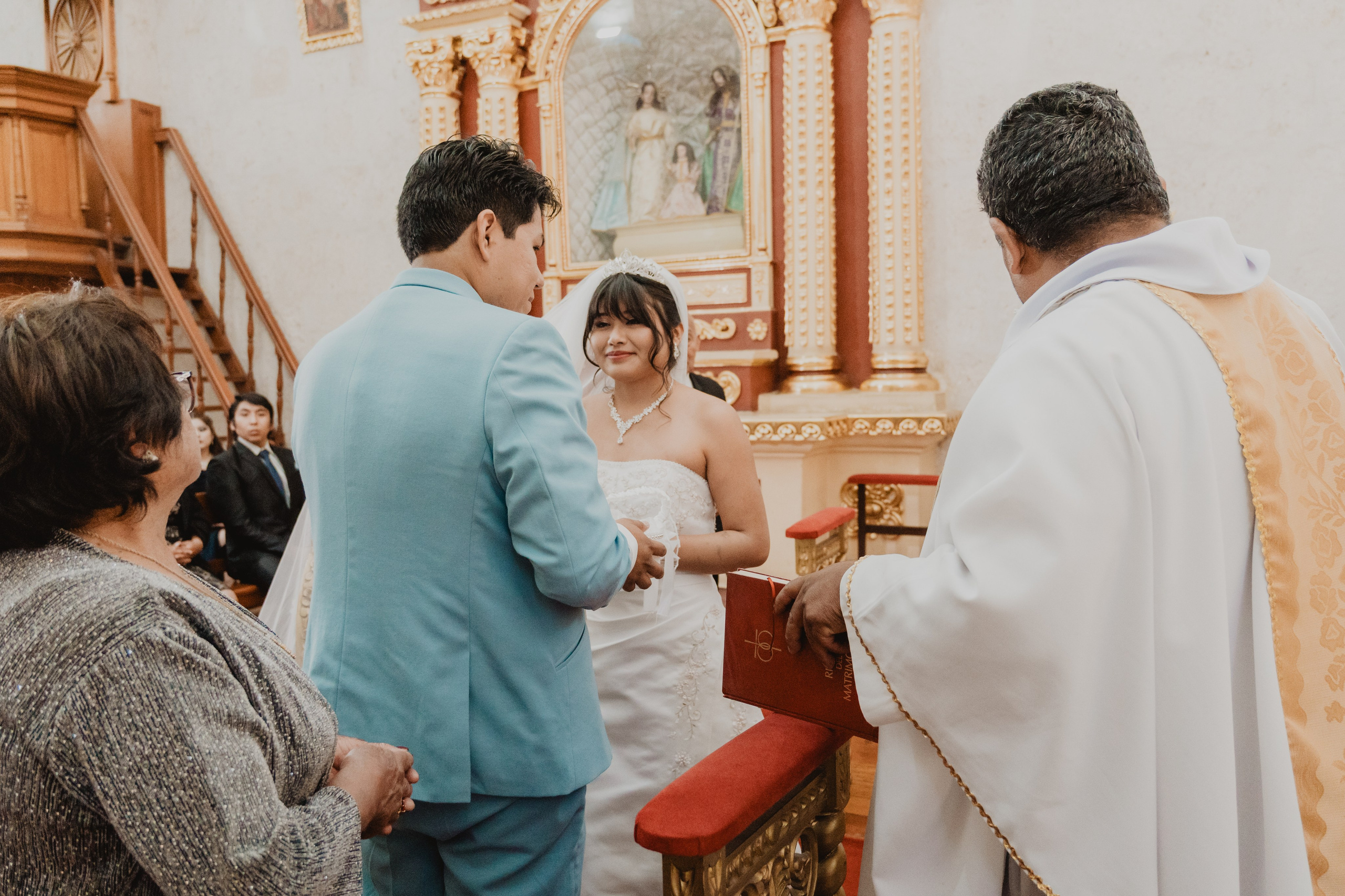 STEISY + EMMANUEL | BODA RELIGIOSA. Studio KVTA | Fotografía y Video de Bodas en Arequipa