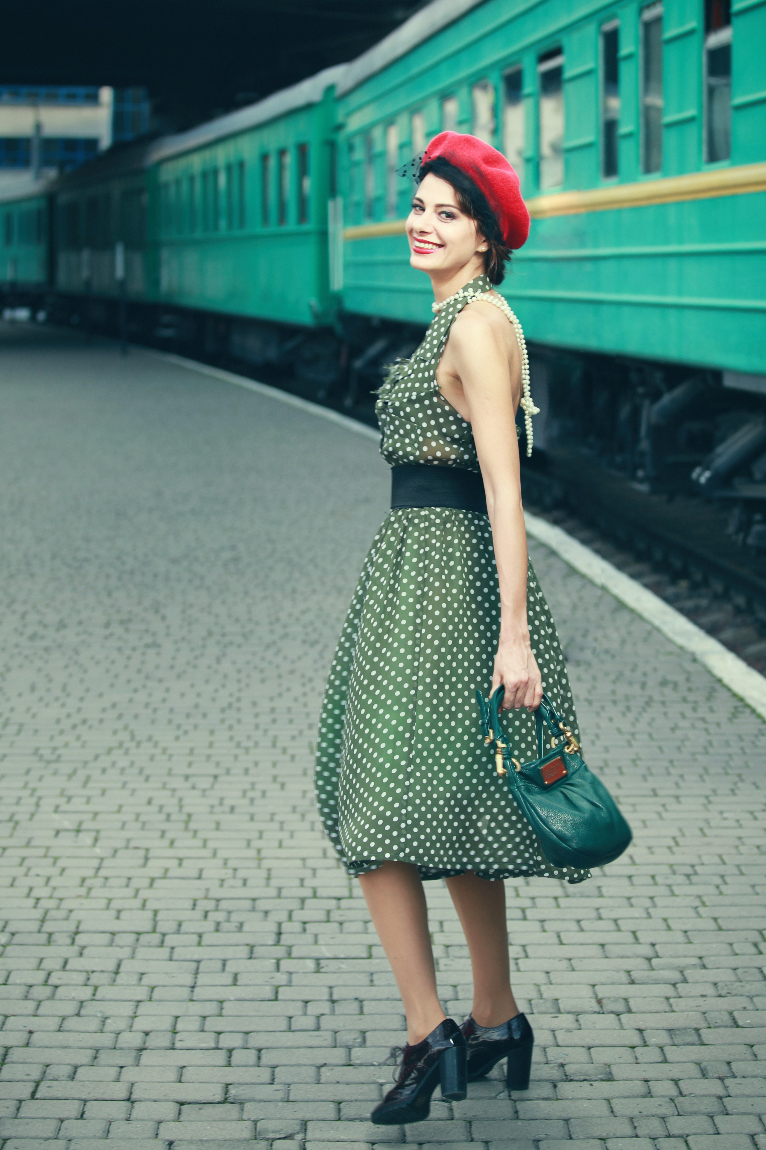Creative. Photographer Anya Goldenberg. Works in Reading and surrounding areas