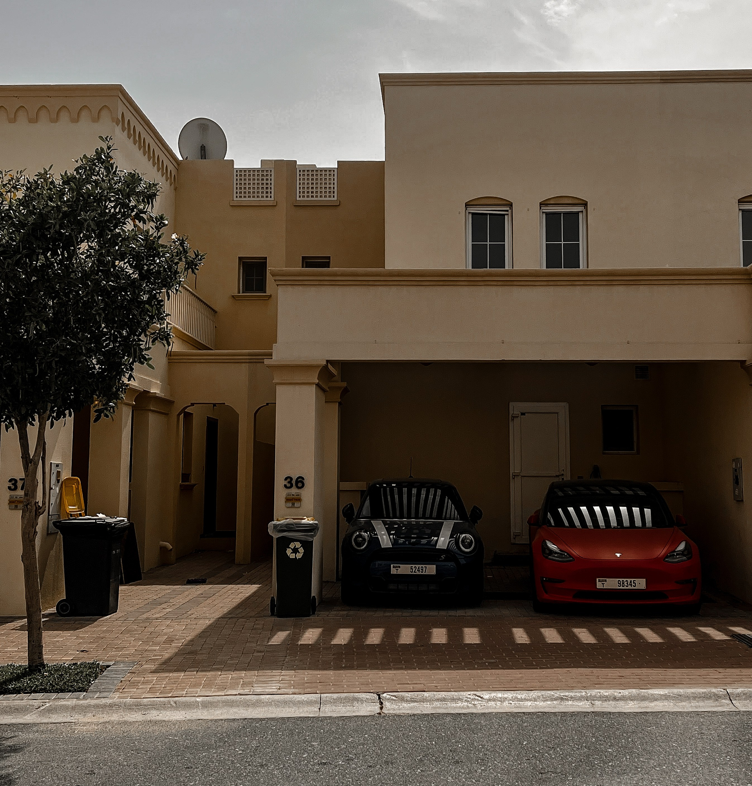 Auto. Julia Erina photographer Dubai