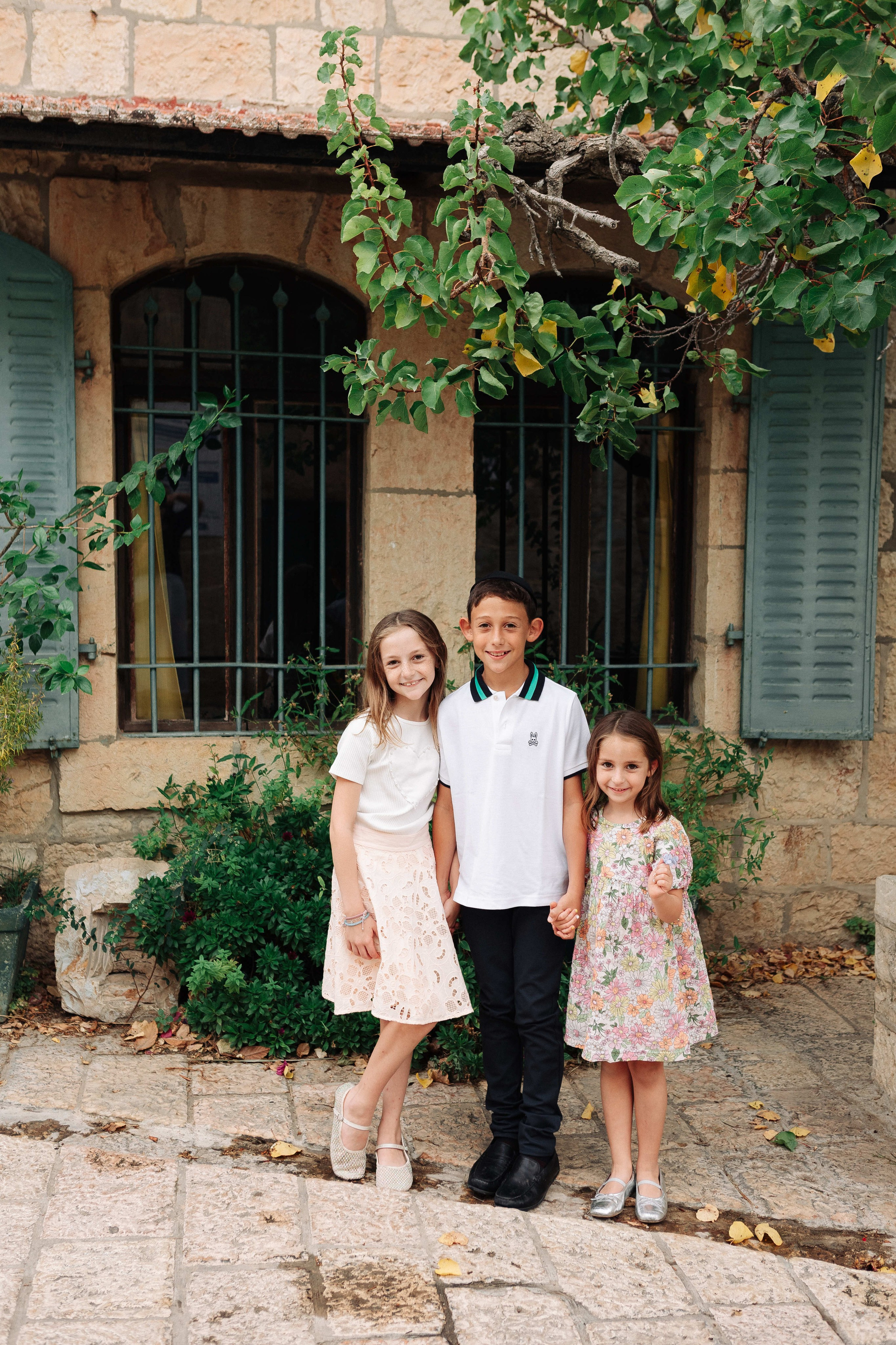 BIG FAMILY IN YAMIN MOSHE. Https://shi-photo.com/