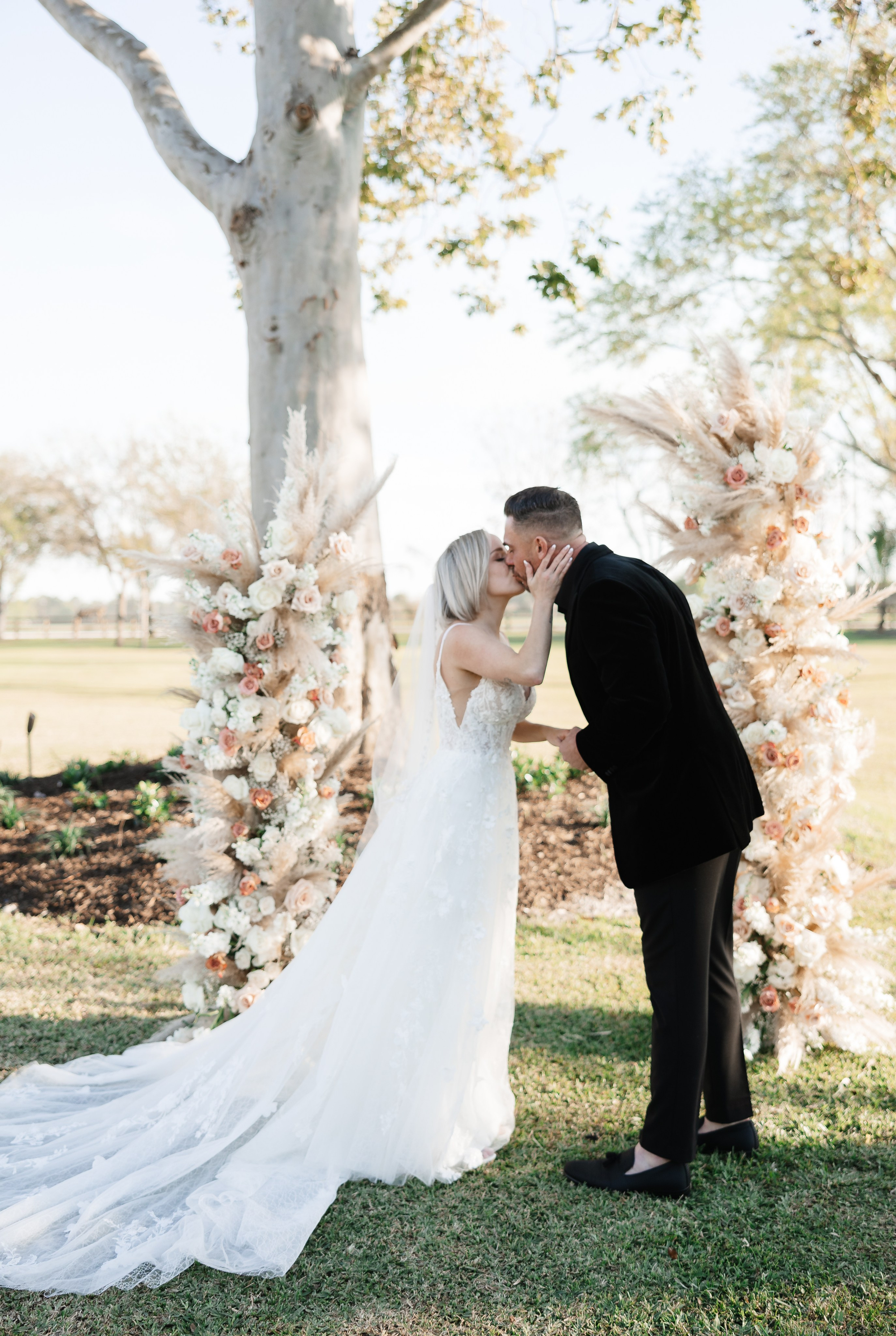 A Quiet, Beautiful Beginning | Kayla & David’s Intimate Weston Estate Wedding. YES I DO PRODUCTION — Wedding photography&videography