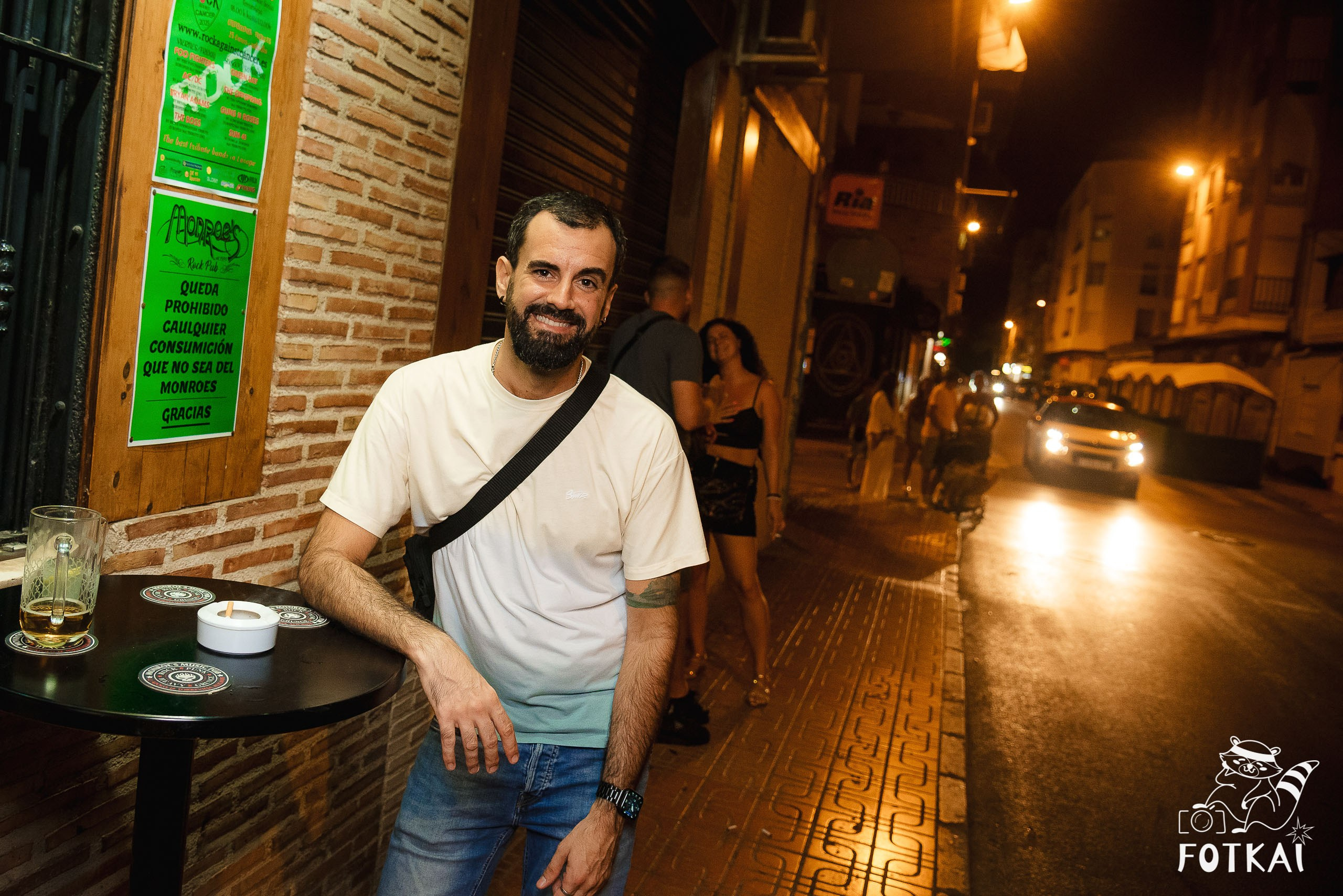 Monroe’s Rock Bar Torrevieja: Reportaje fotográfico 01.08.25 | FOTKAI