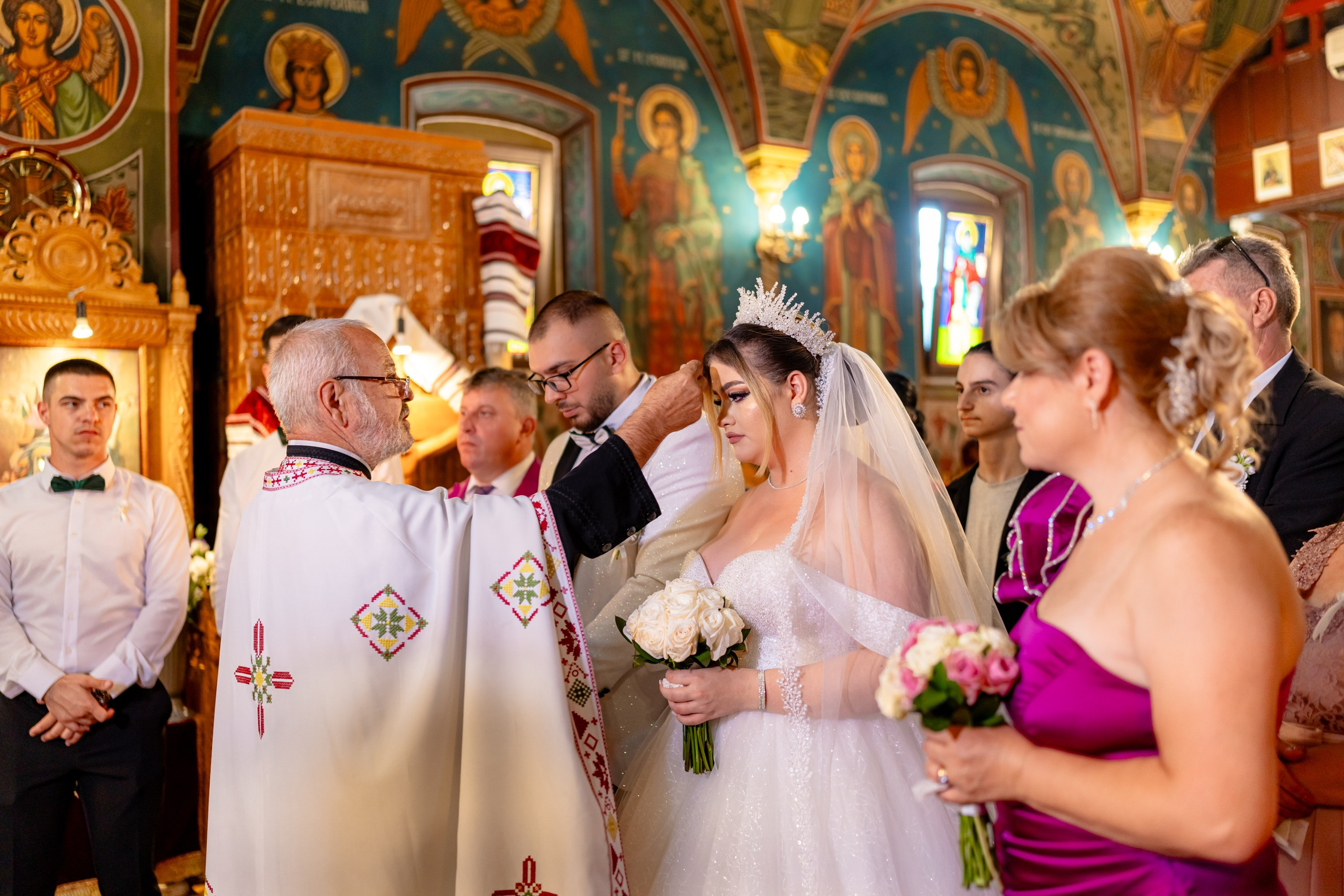 Flori & Mihai. Foto Studio — Fotograf de evenimente, nunti, botezuri, portrete