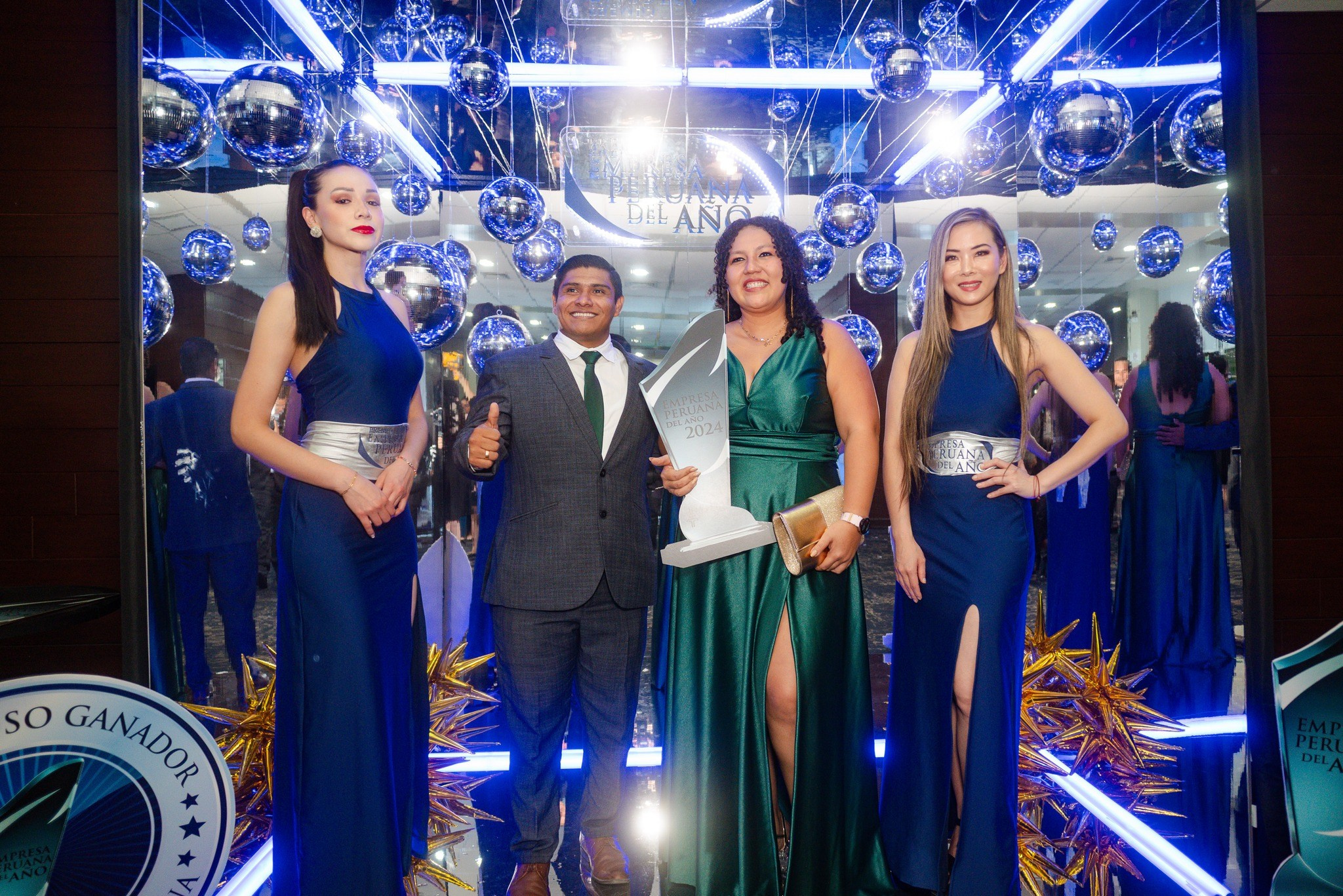 Corporativos. César Sifuentes - Fotógrafo