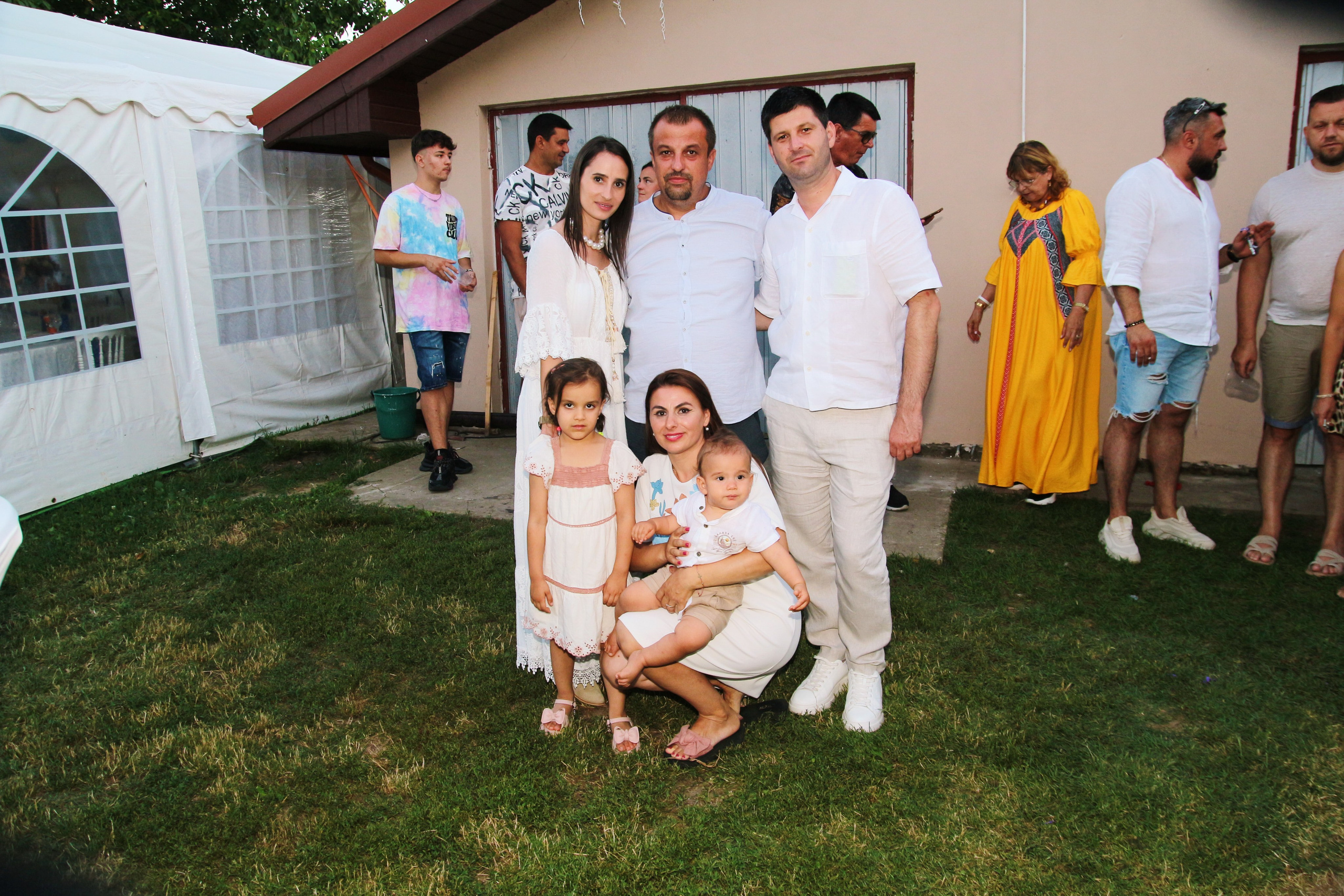 BYZO MEDIA. PETRU BYZO - family and children photographer in ROMANIA