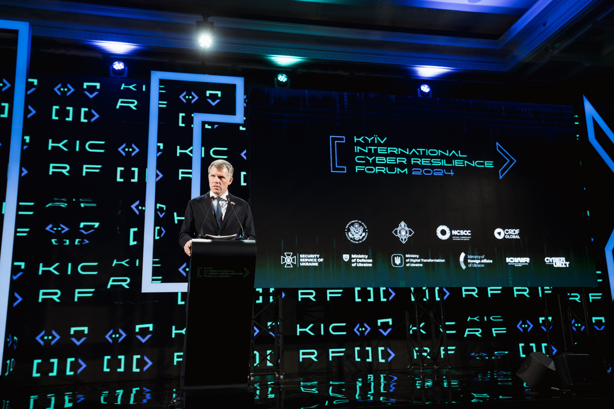 Cyber Resilience Forum. Kostiantyn Holinchenko. Reportage and portrait photographer