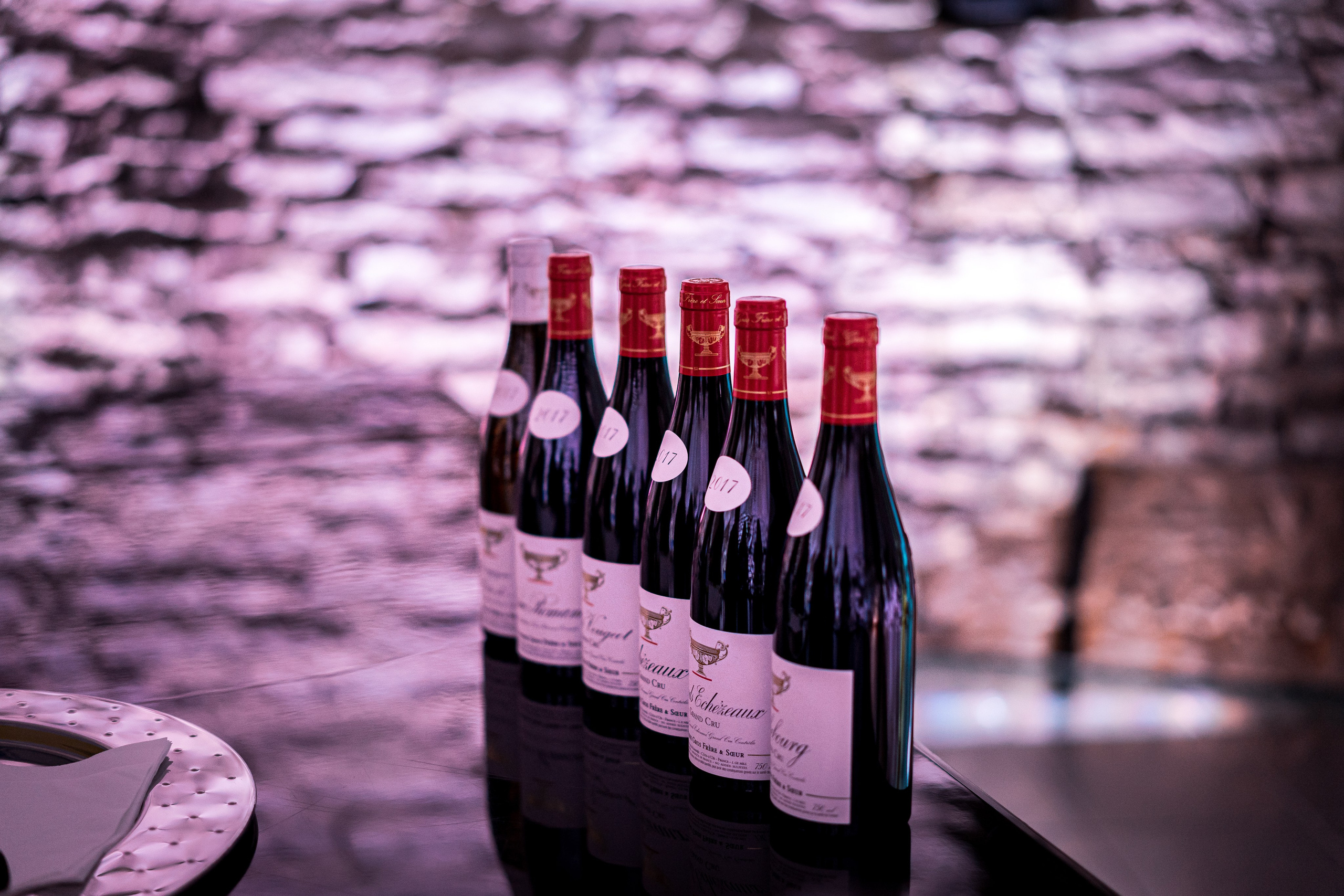 Photographe d’événements | Dégustation de vin en Bourgogne par Eugenia Lugovaya. Photographe à Genève - Eugenia Andres