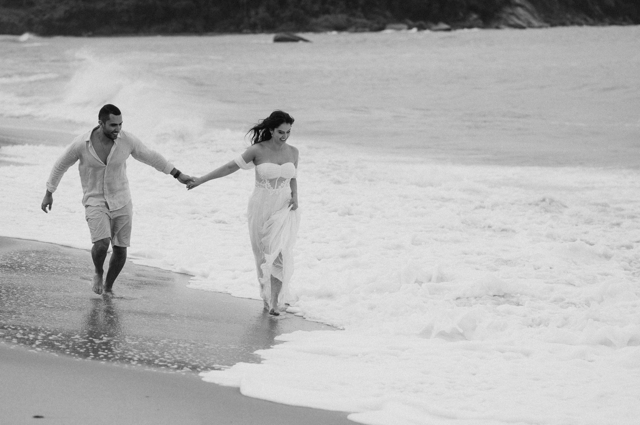 Samantha & Juliano | Ensaio de Casal na Praia de Ubatuba