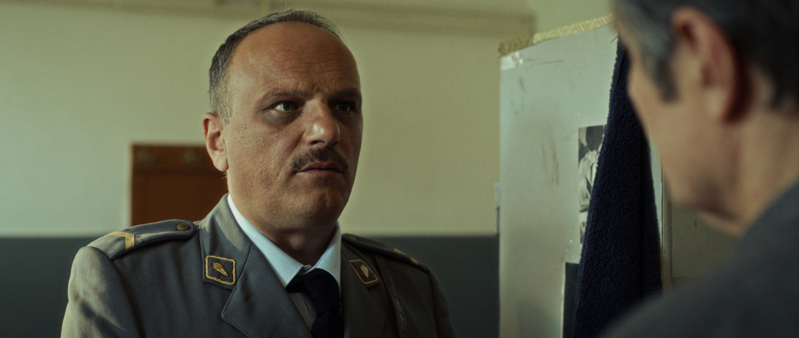 Ruski Konzul. Commercial and studio photographer in Belgrade