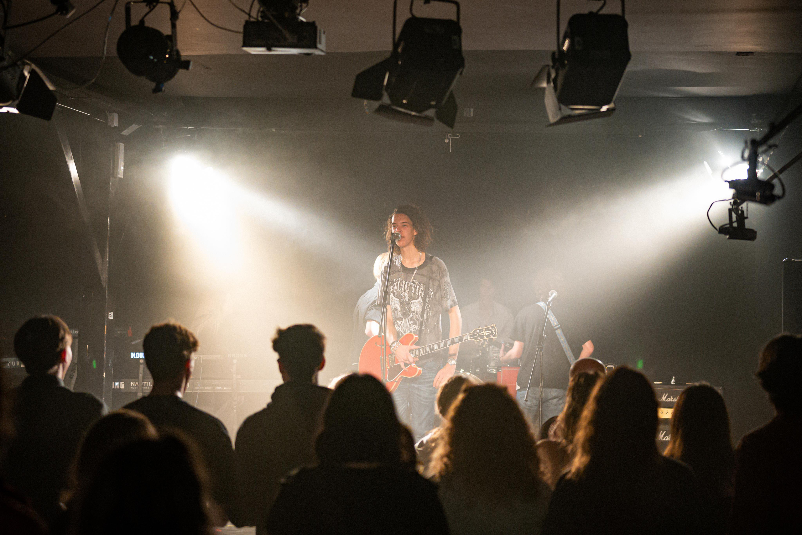 Imset & Ekvorna | Rock concert. Photographer in Lisbon Elena Lialina