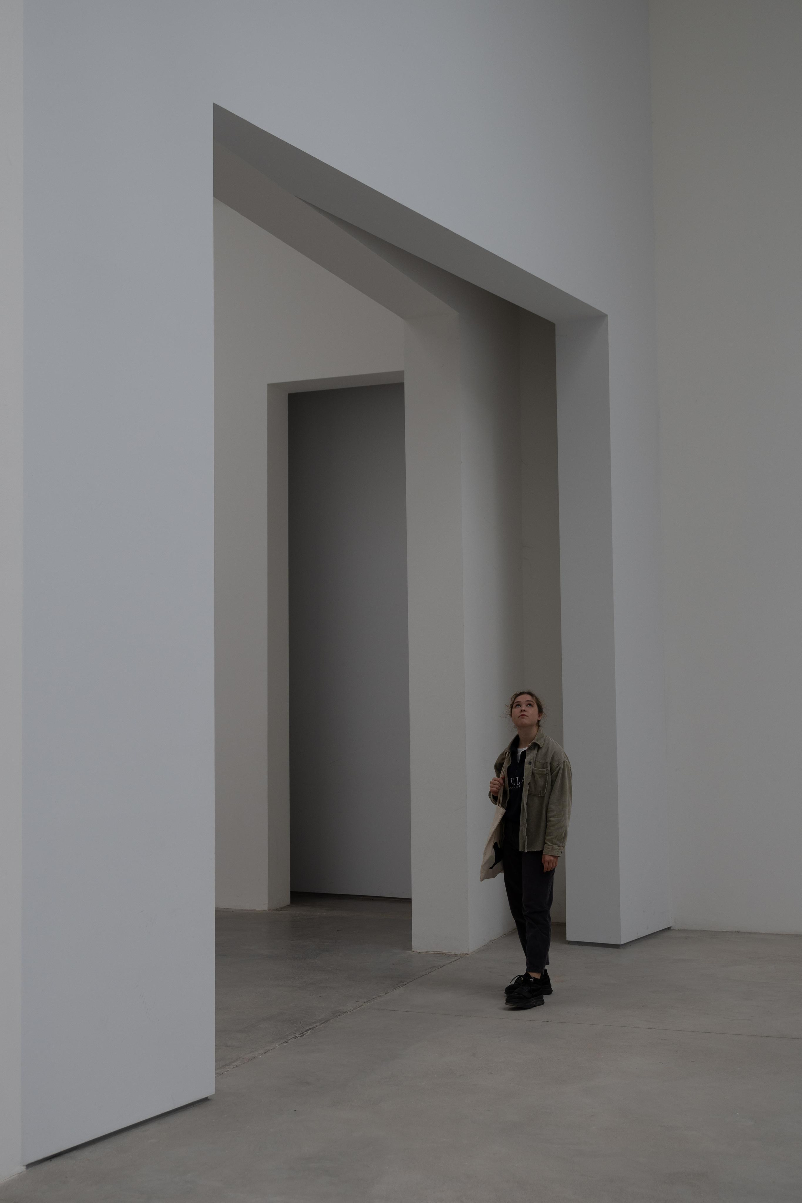 2022 Venice Biennale. Photographer in Lisbon Elena Lialina