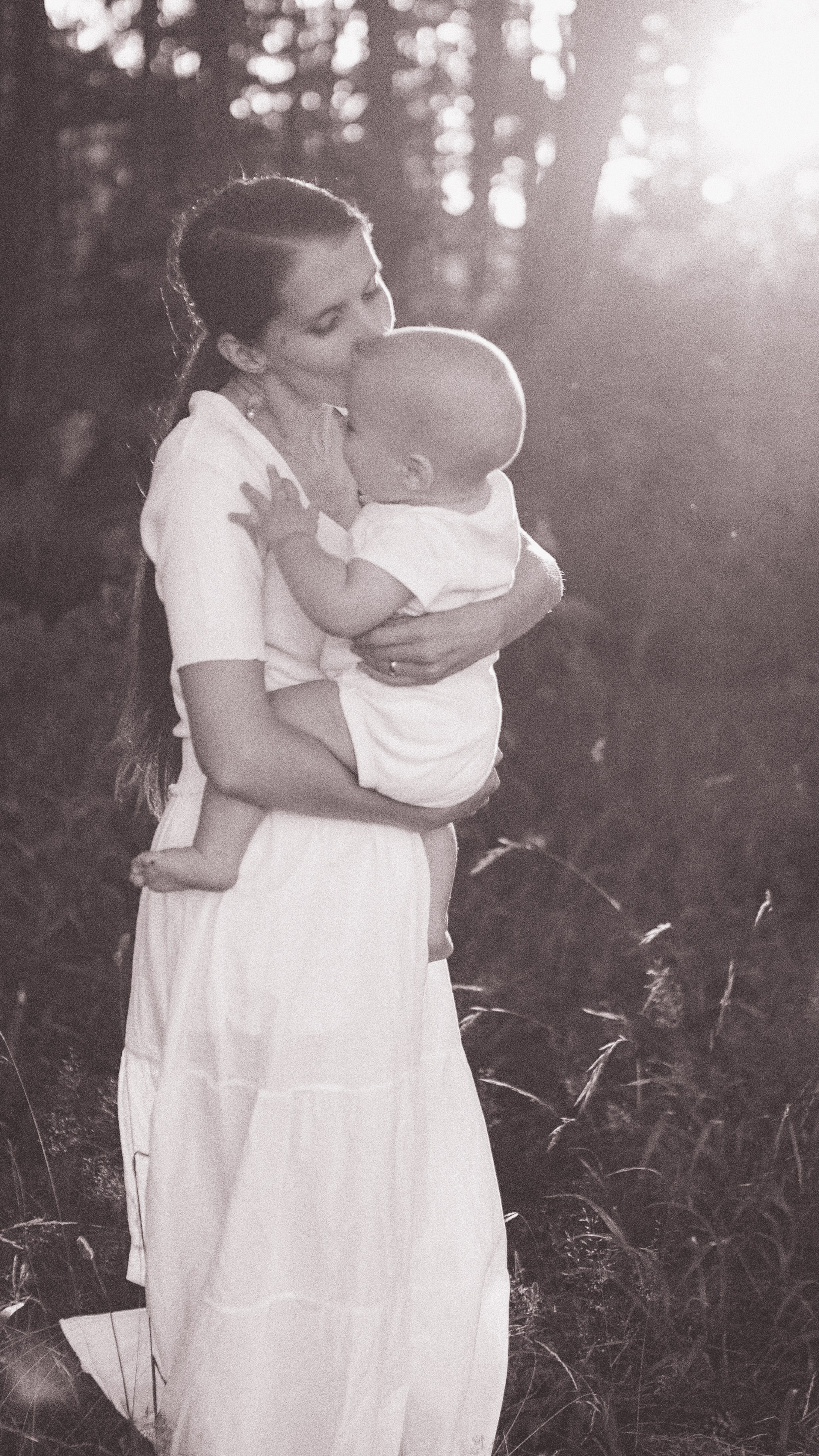 Mother Earth: Proiect de Fotografie Maternitate | Mădălina Beda. Madalina Beda- Artist vizual, fotograf, doula la nastere, consultant babywearing Brasov si in toata tara