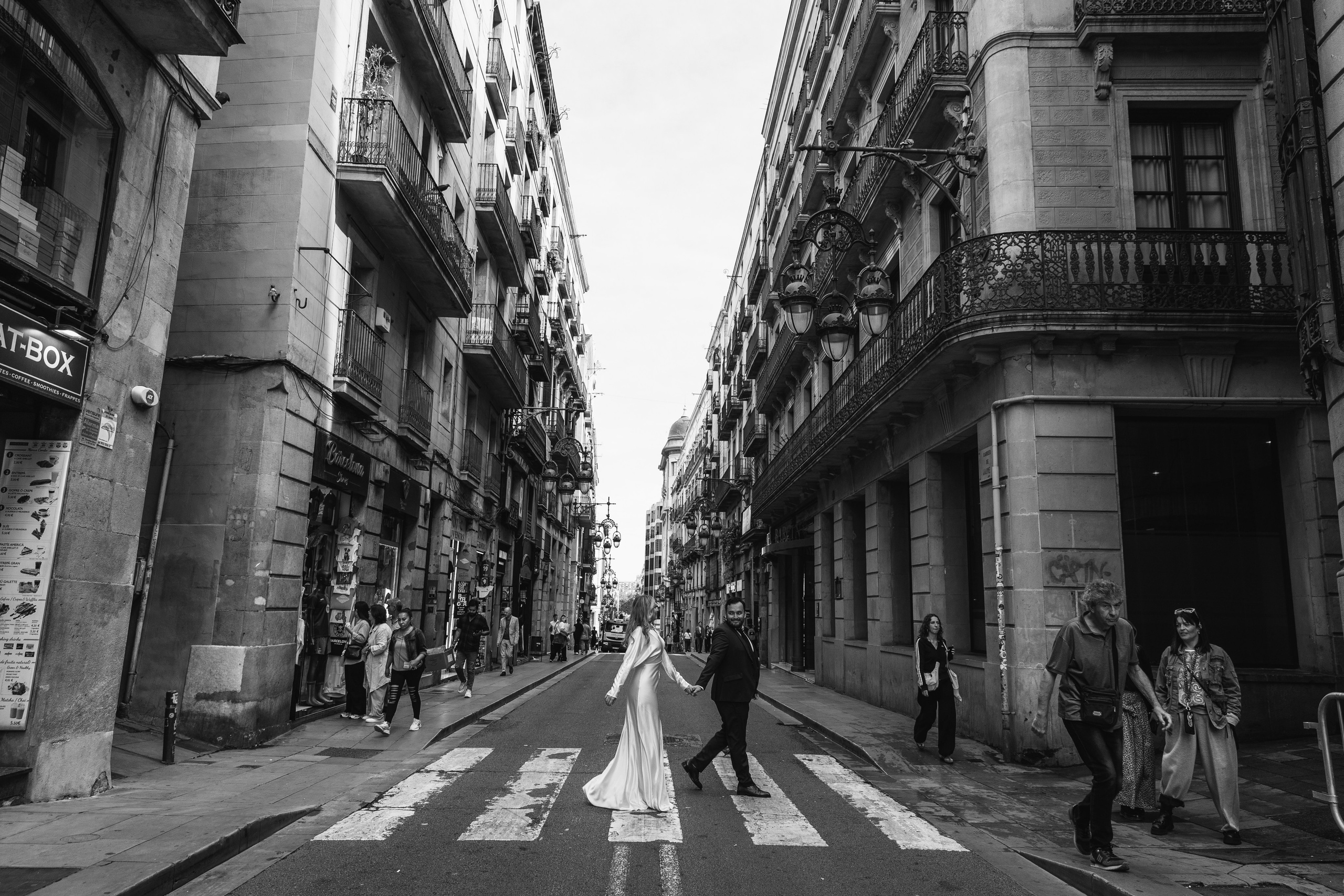 Wedding in Barcelona | Elegant Destination Wedding Photography & Videography. Wedding Stories — Professional Wedding Photography & Videography in Germany, Italy, Spain & all across Europe