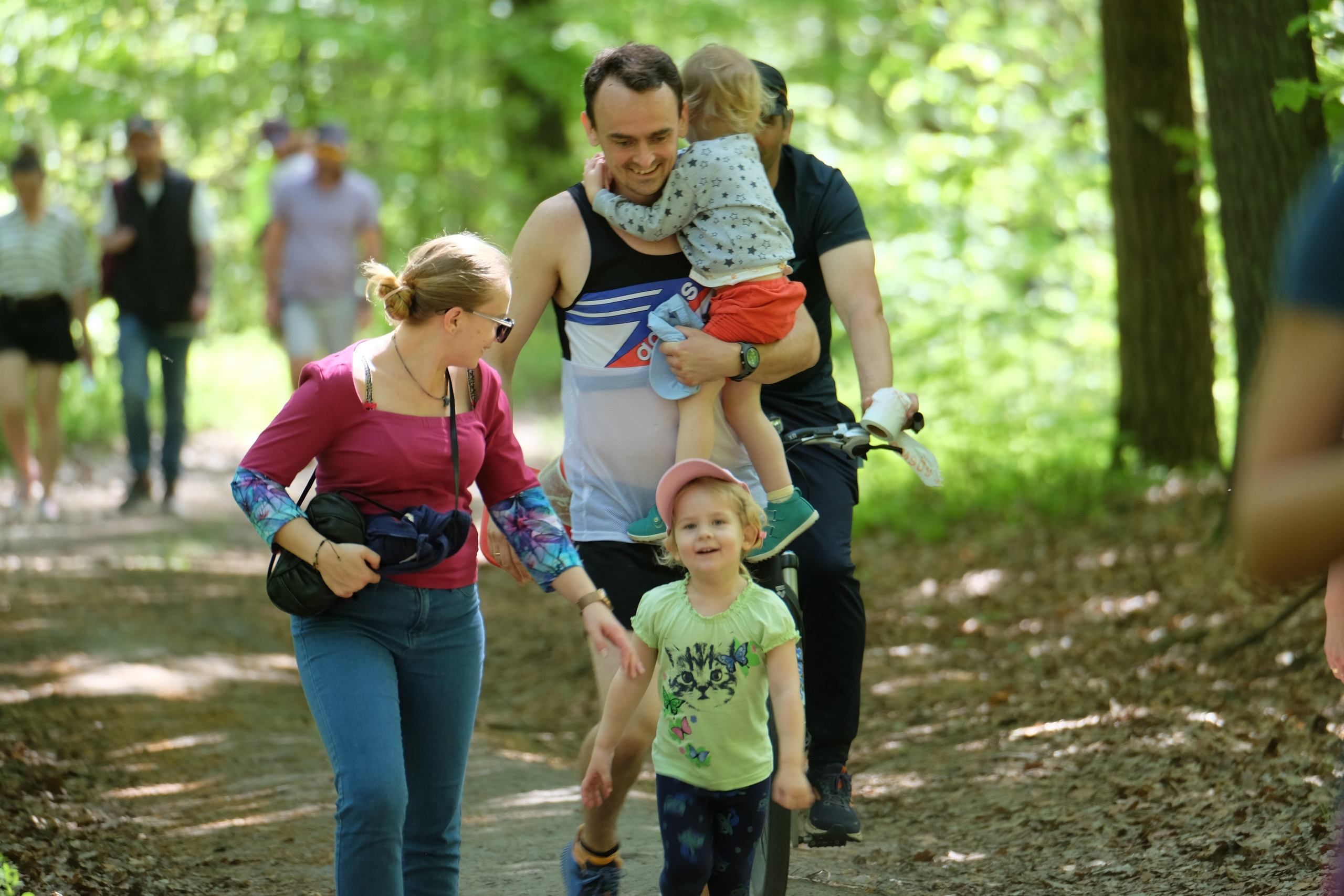 Aleksandryjska Piątka po lesie. Main