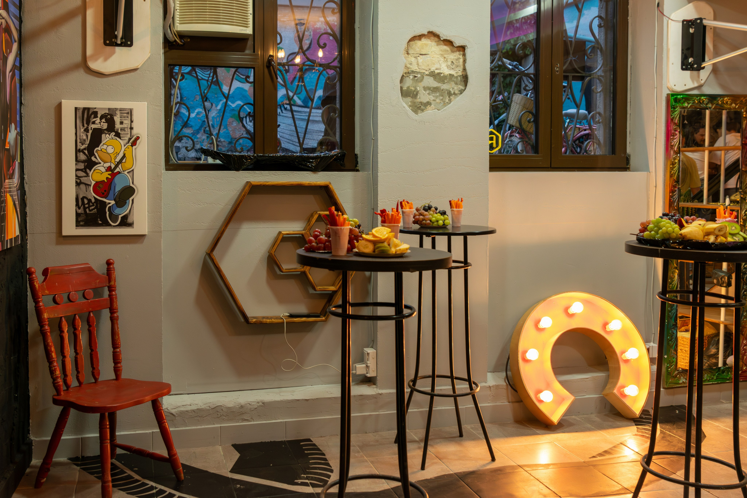 Репортажно фотографисање са отварања ТАТТО РОИ-а у Новом Саду, Србија. Викторија Федосеенко, фотограф у Србији