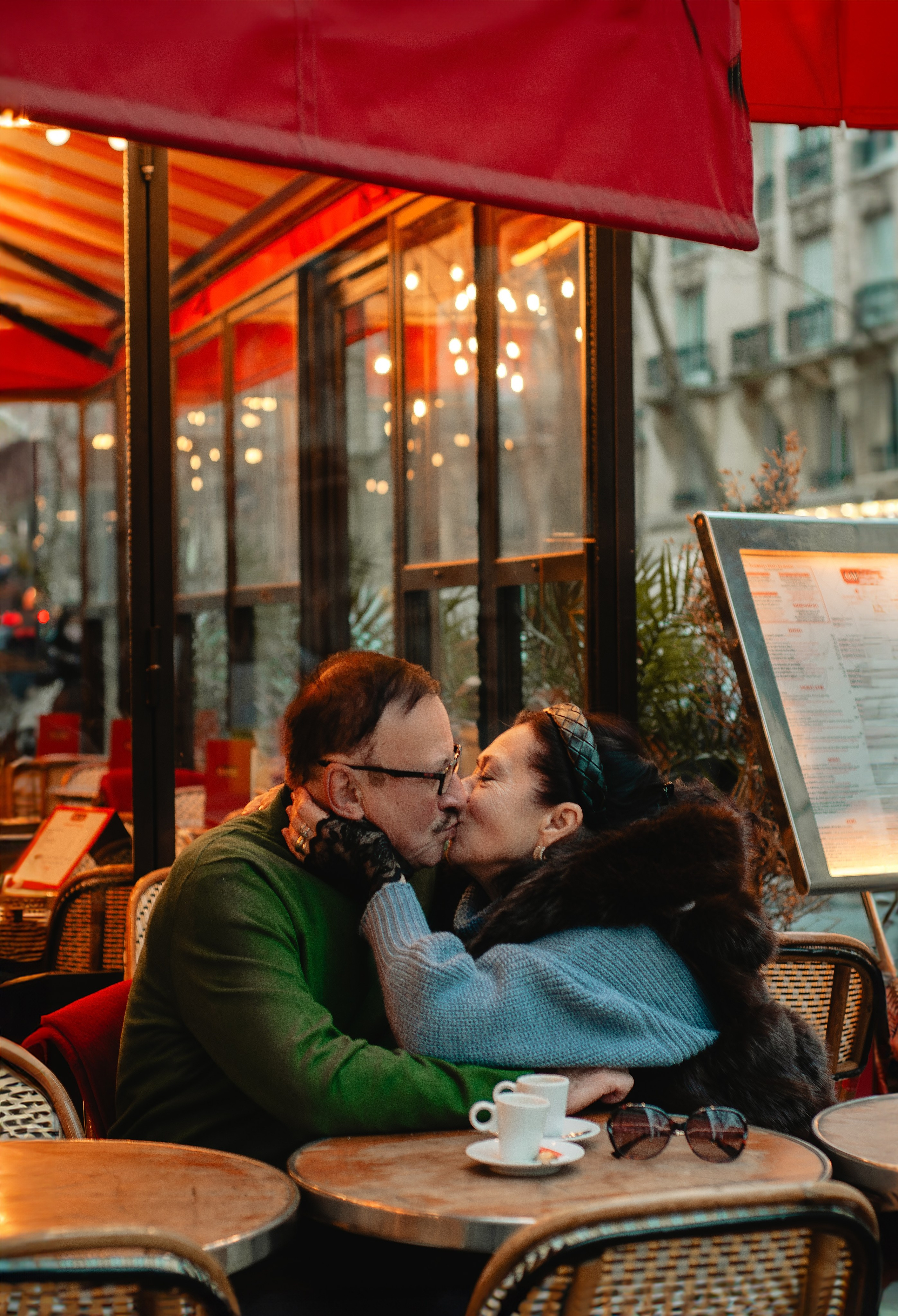 Photoshoot in Paris for the elderly couple. Paris photographer — Polina Osipova