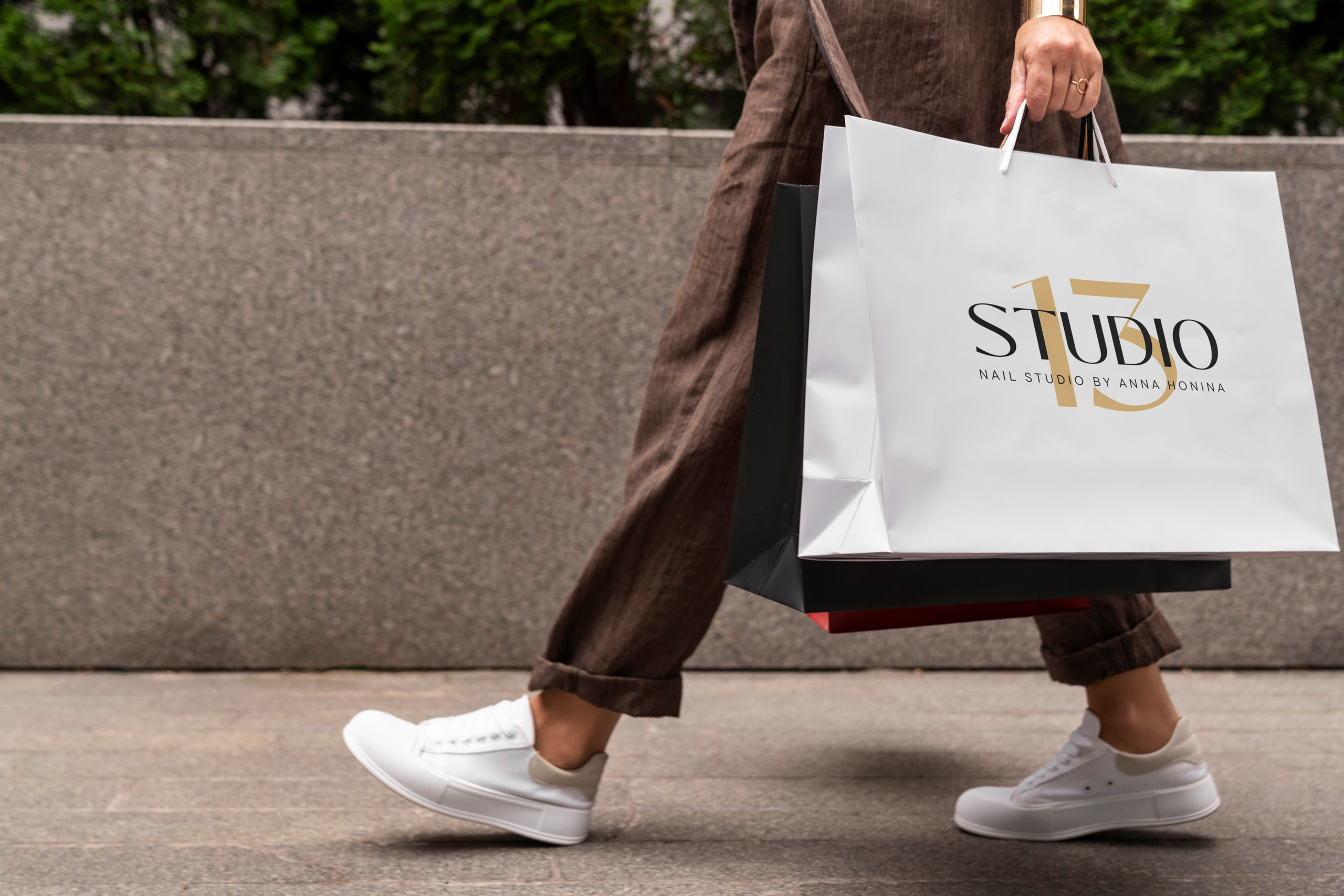 13 STUDIO. Графический дизайнер и ретушёр Юлия Абрамова