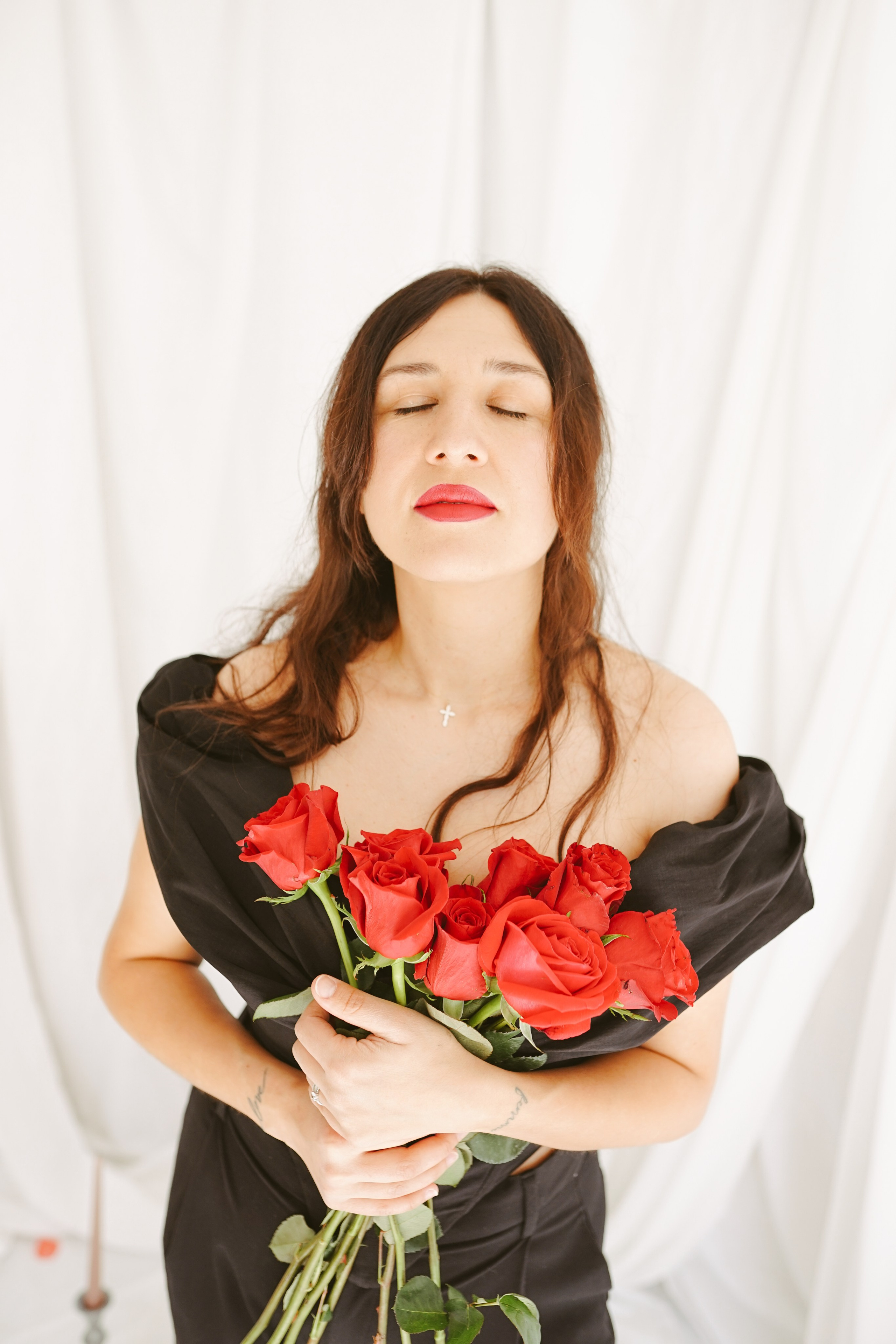 Fotografie de Portret Brașov | Artist Mădălina Beda. Madalina Beda- Artist vizual, fotograf, doula la nastere, consultant babywearing Brasov si in toata tara