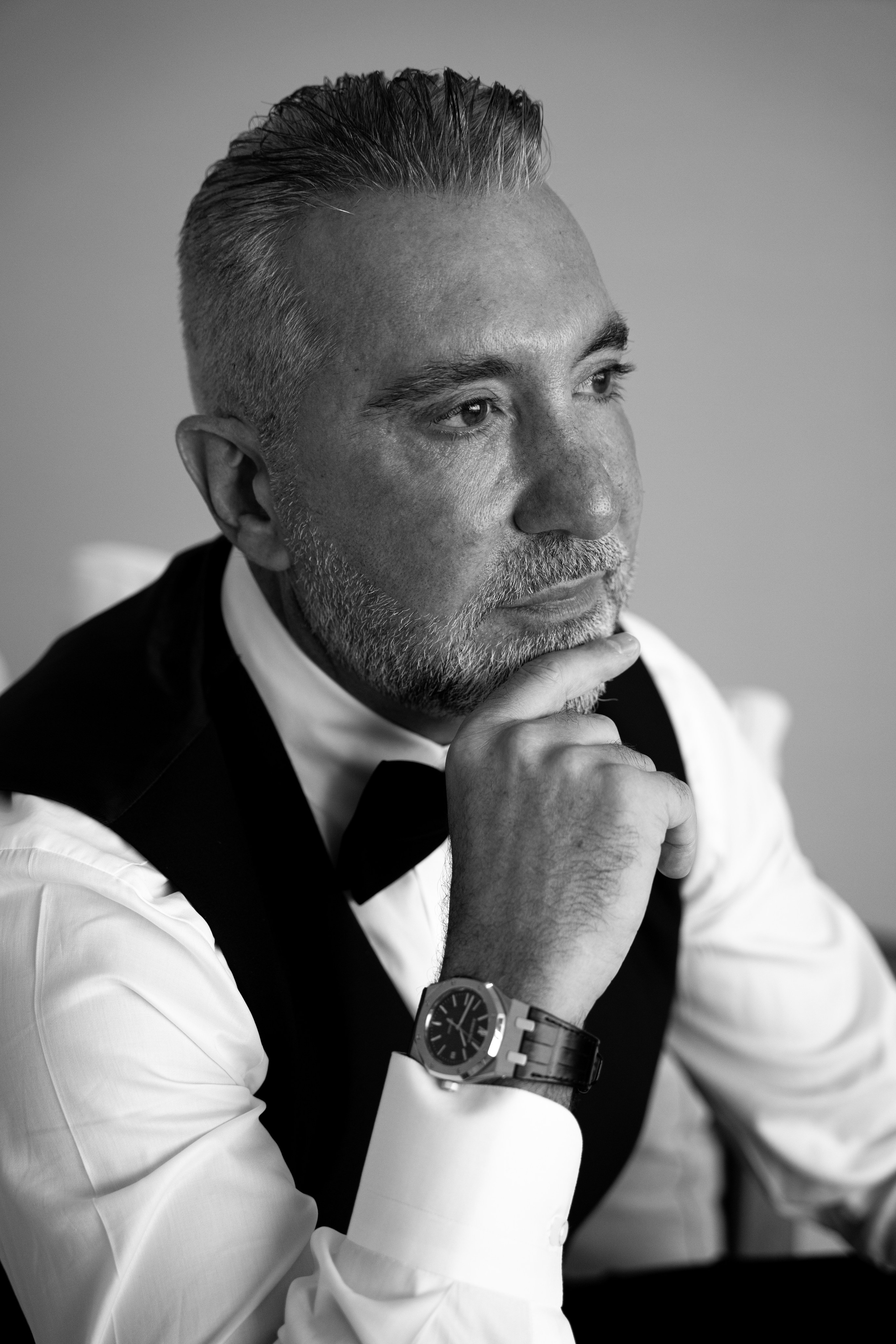 WEDDING. Photo and video production. Editing & retouching services. Training