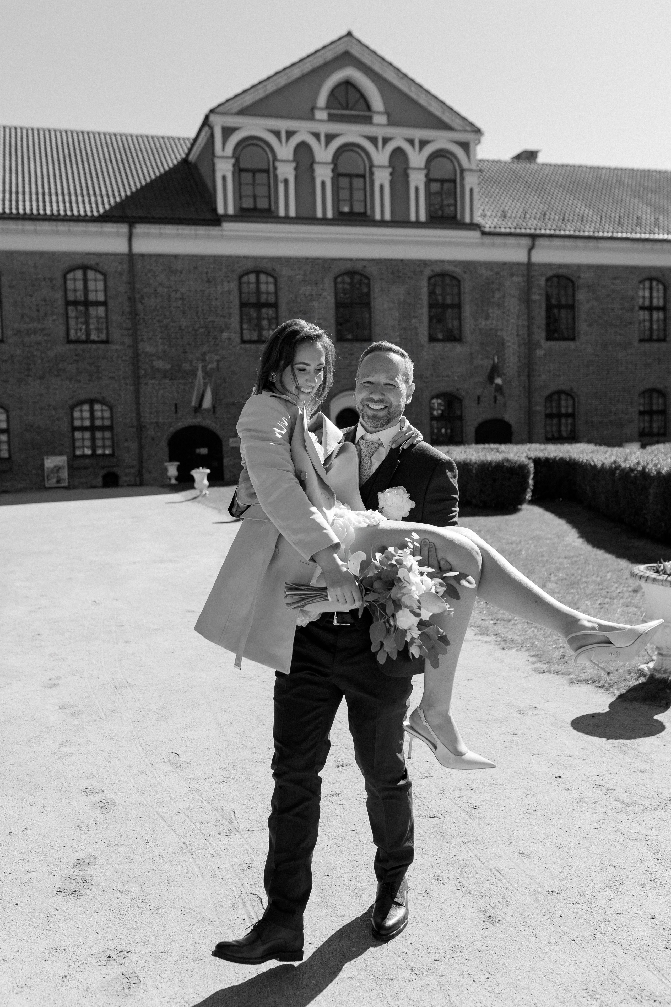 Monika ir Vytautas — miestu alsuojanti trumpa jaunųjų fotosesija Kaune