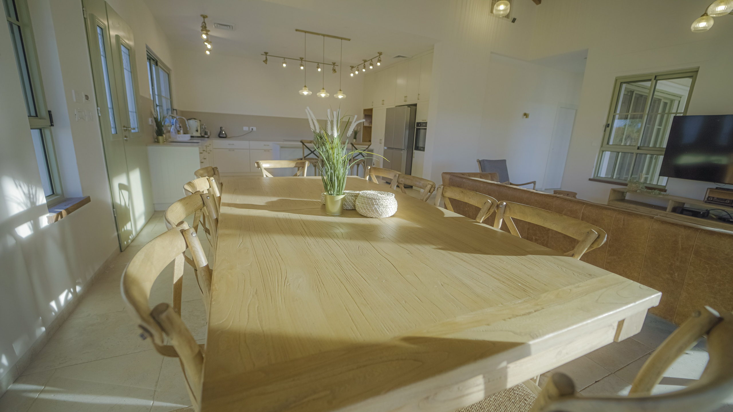 נדל"ן ובתים. יותם שחר צילום ועריכה