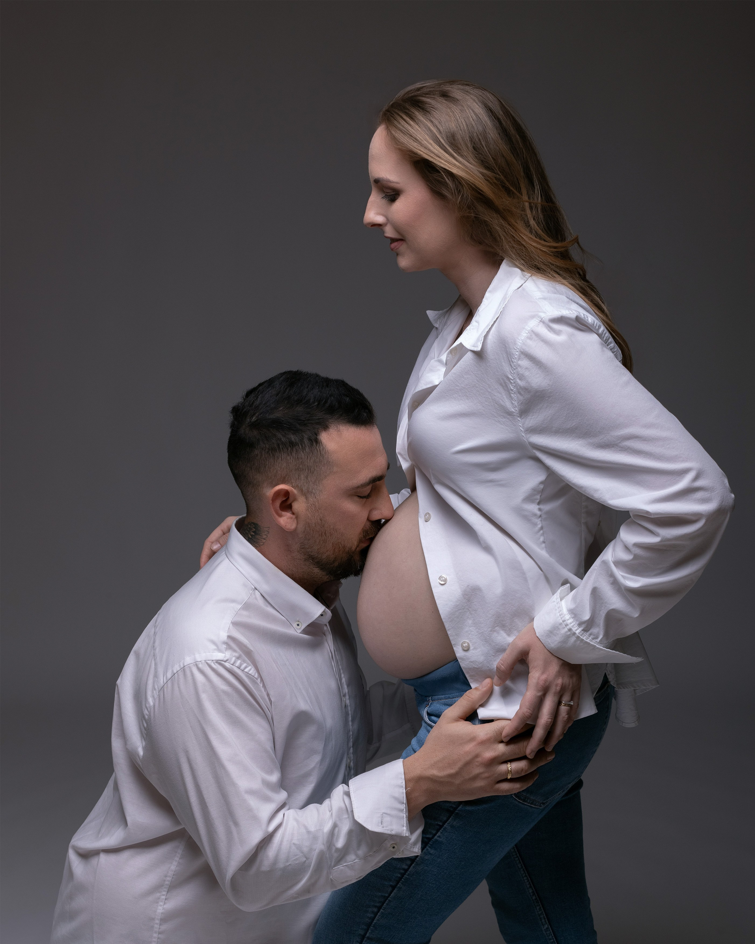 Sesiones de fotografía de Embarazo y Maternidad en Estudio y Exteriores , Sesiones de  Embarazo y Maternidad con pareja