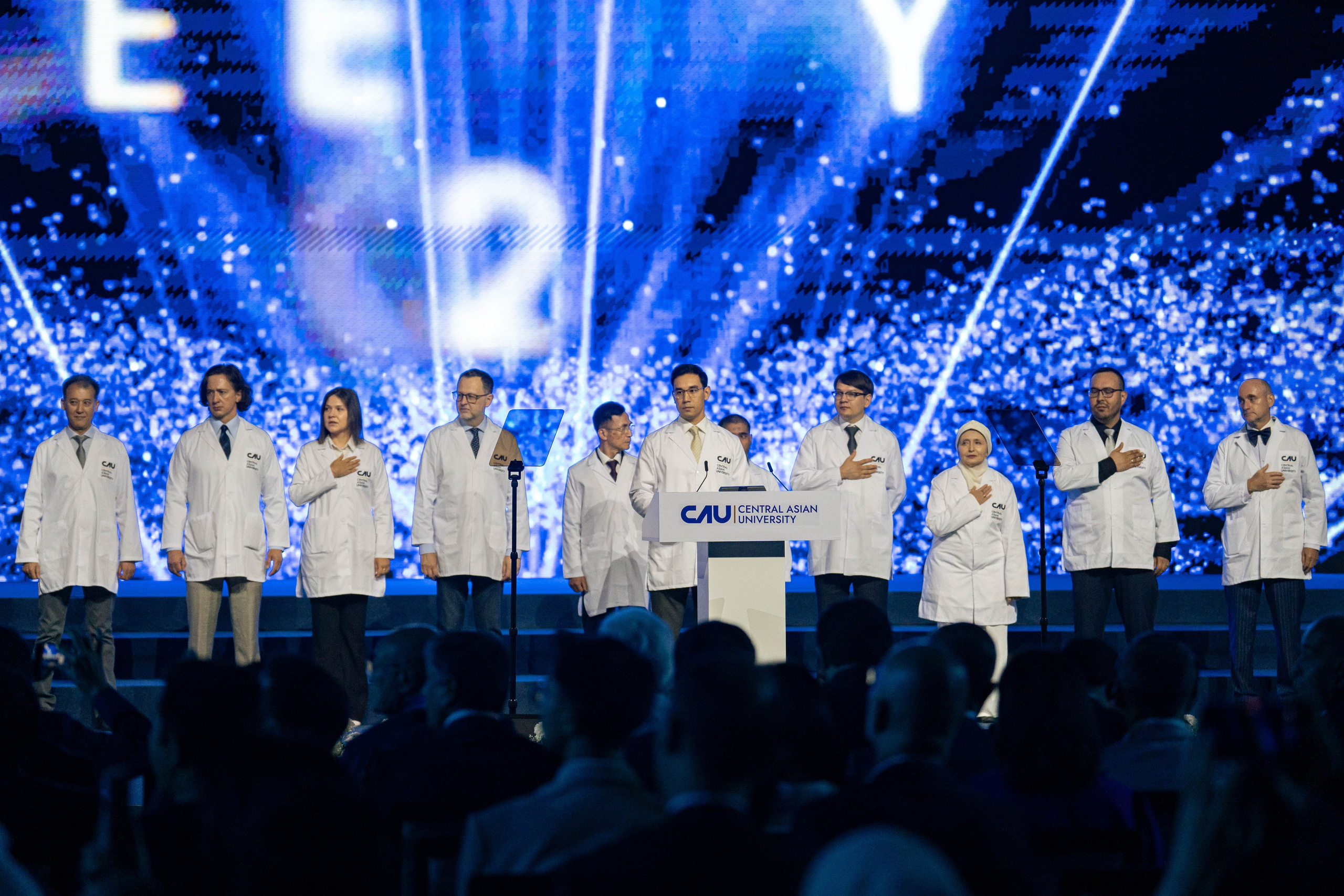 Как Central Asian University провёл одну из самых ярких выпускных церемоний. Георгий Намазов | Фотограф в Ташкенте