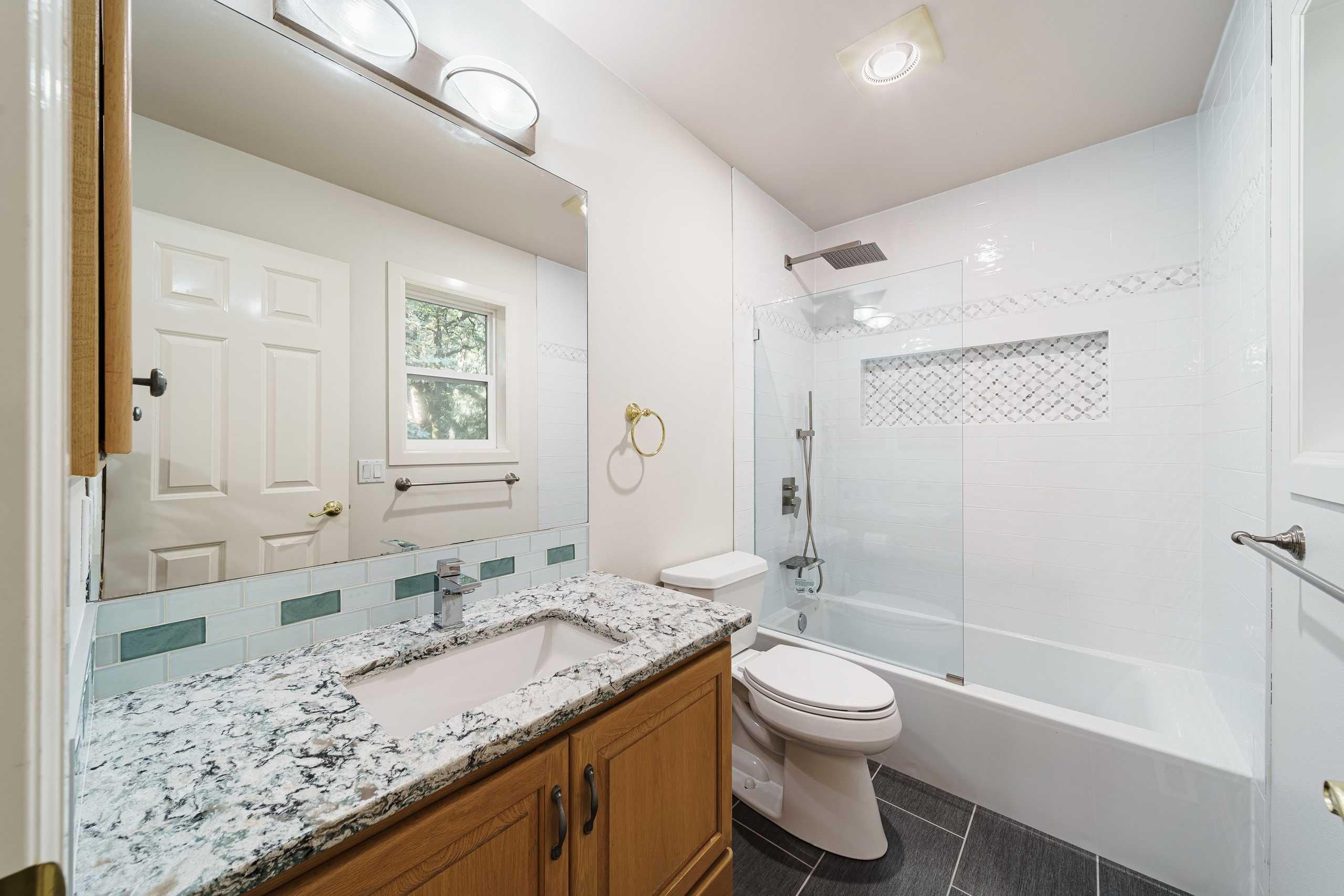 Real Estate photography. Washington state. EVAN ARISTOV WEDDING PHOTOGRAPHY — Seattle Wedding Photographer