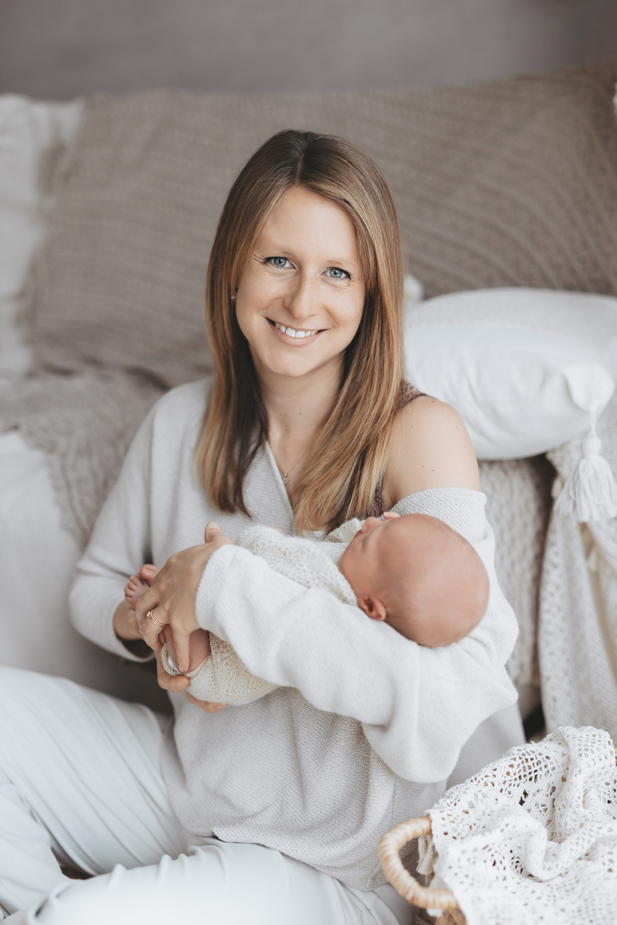 Newborn Natural. Newborn, kids, family photographer based near Zurich, Switzerland