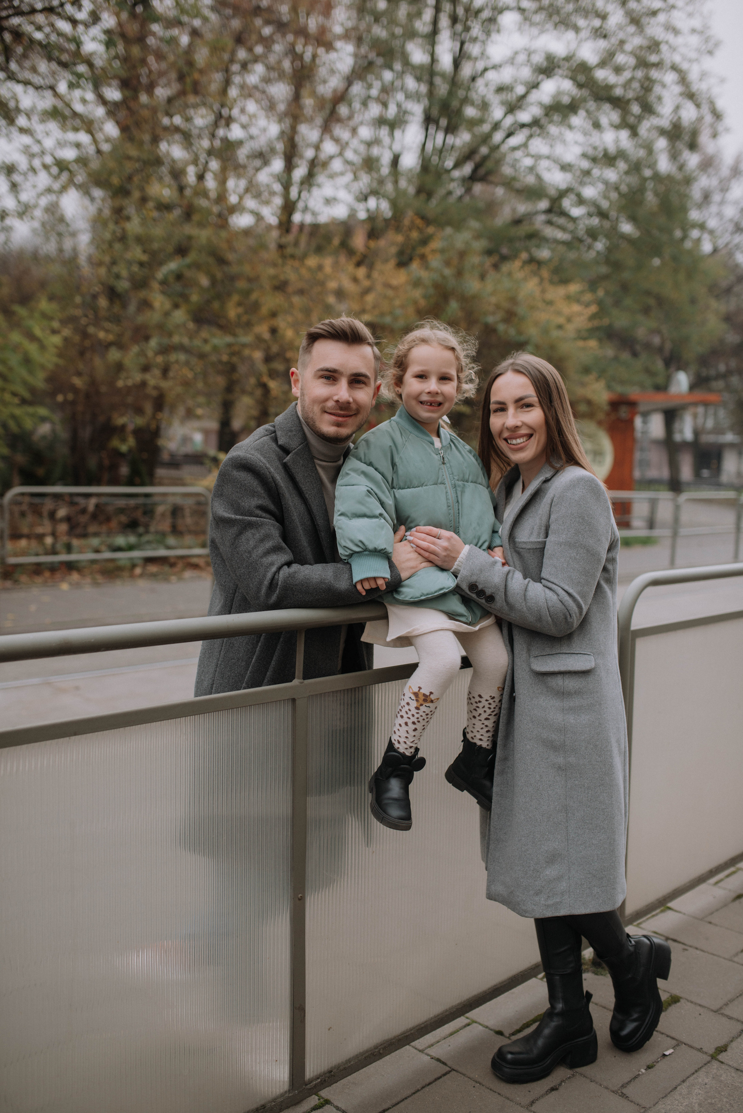 Dasha, Zlata, Yura. Home page